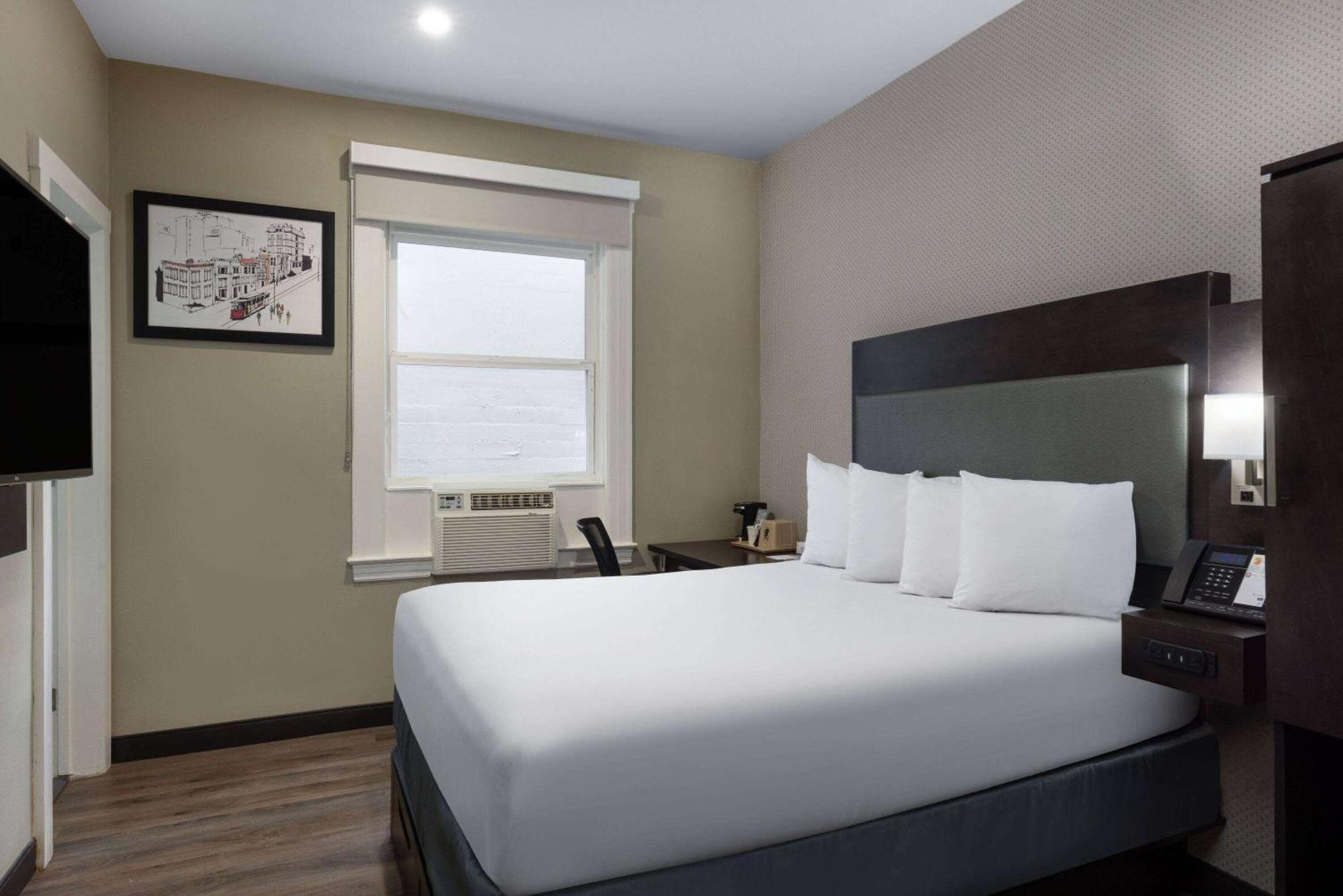 Super 8 By Wyndham San Francisco/union Square Area Hotel