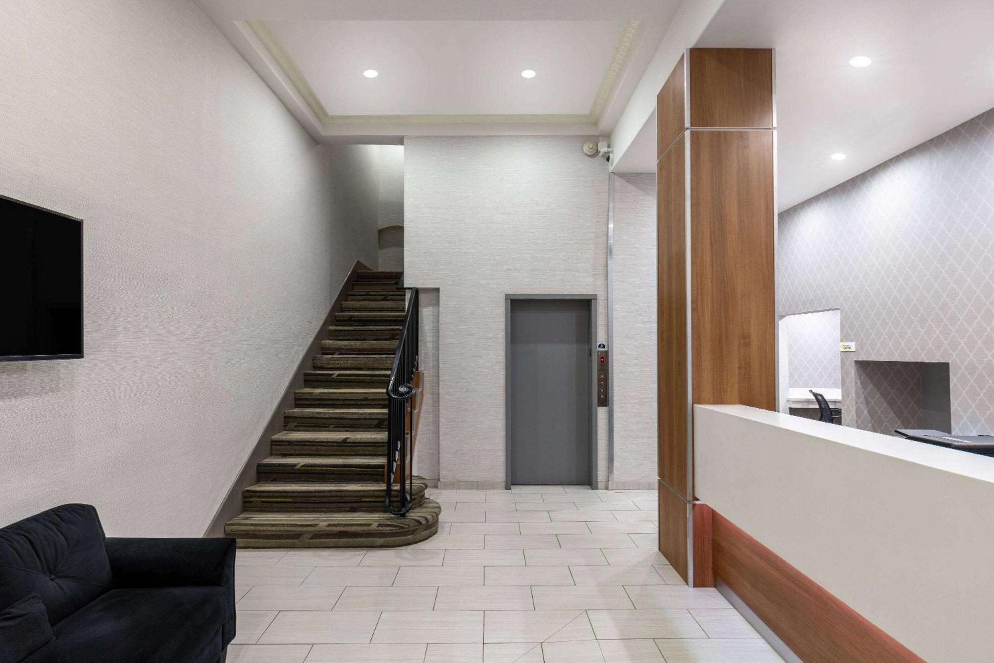 Super 8 By Wyndham San Francisco/union Square Area Hotel