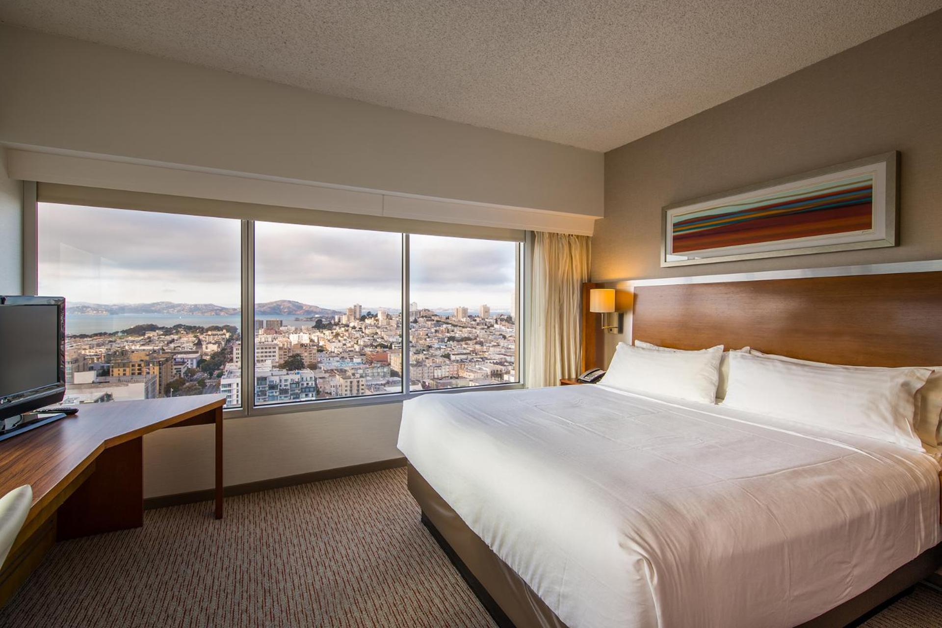 Holiday - Golden Gateway Newly Renovated With No Fee Hotel