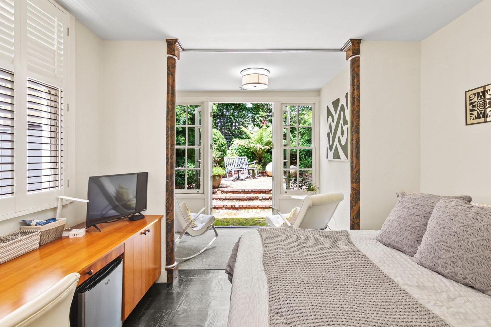 Pacific Heights Victorian Garden