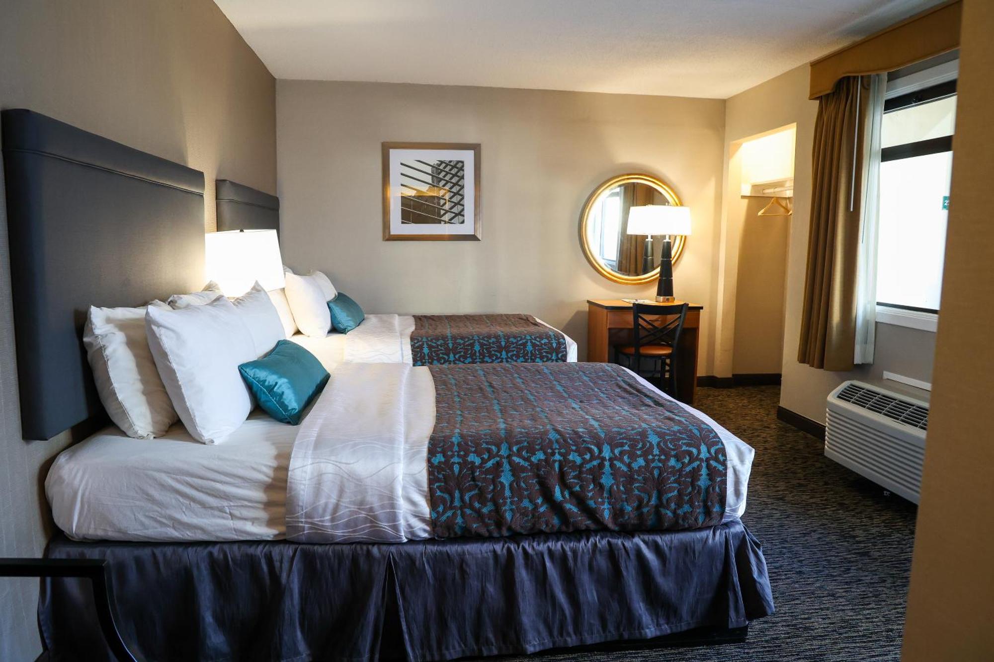 Hotel Center And