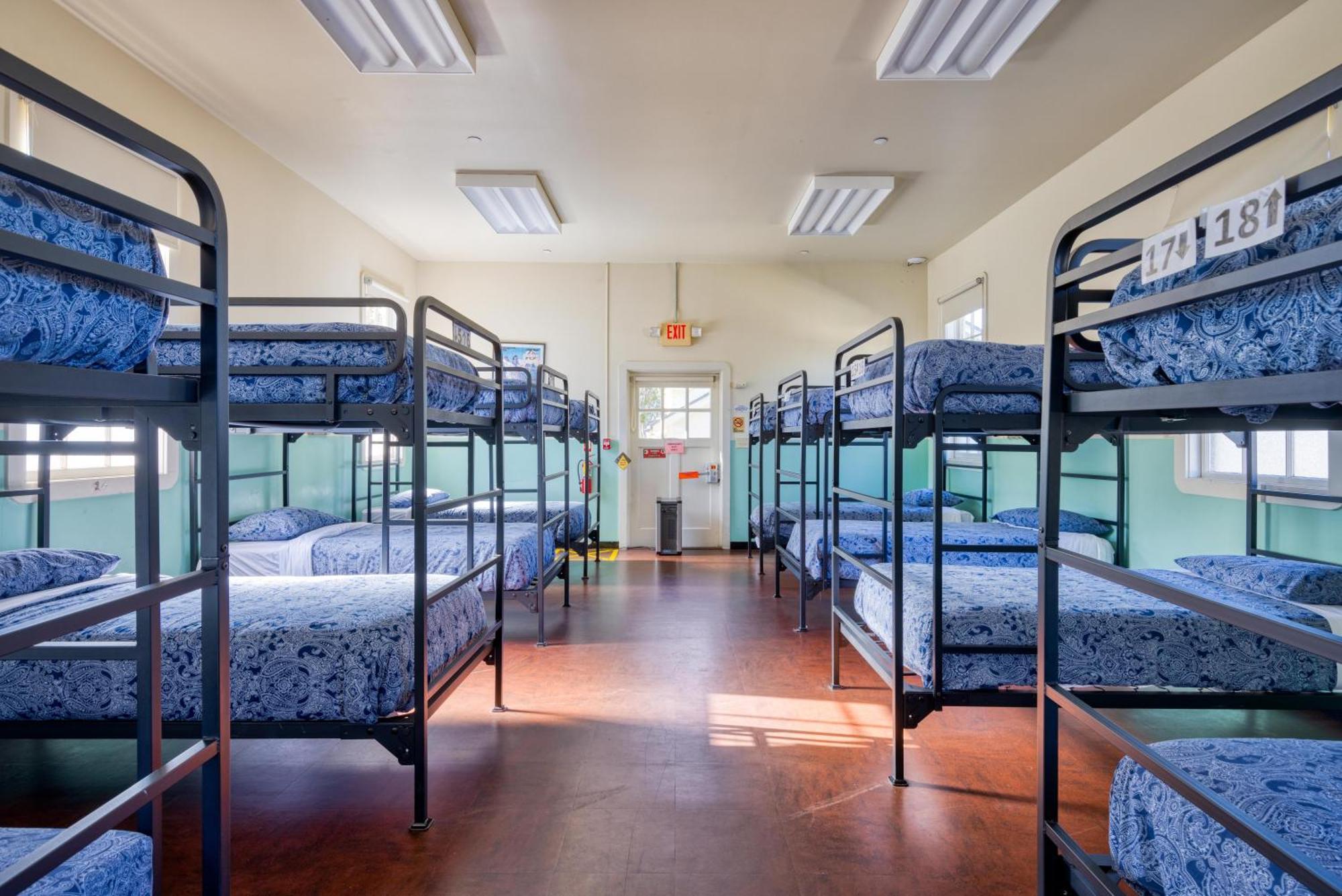 Hi Fisherman's Wharf Hostel