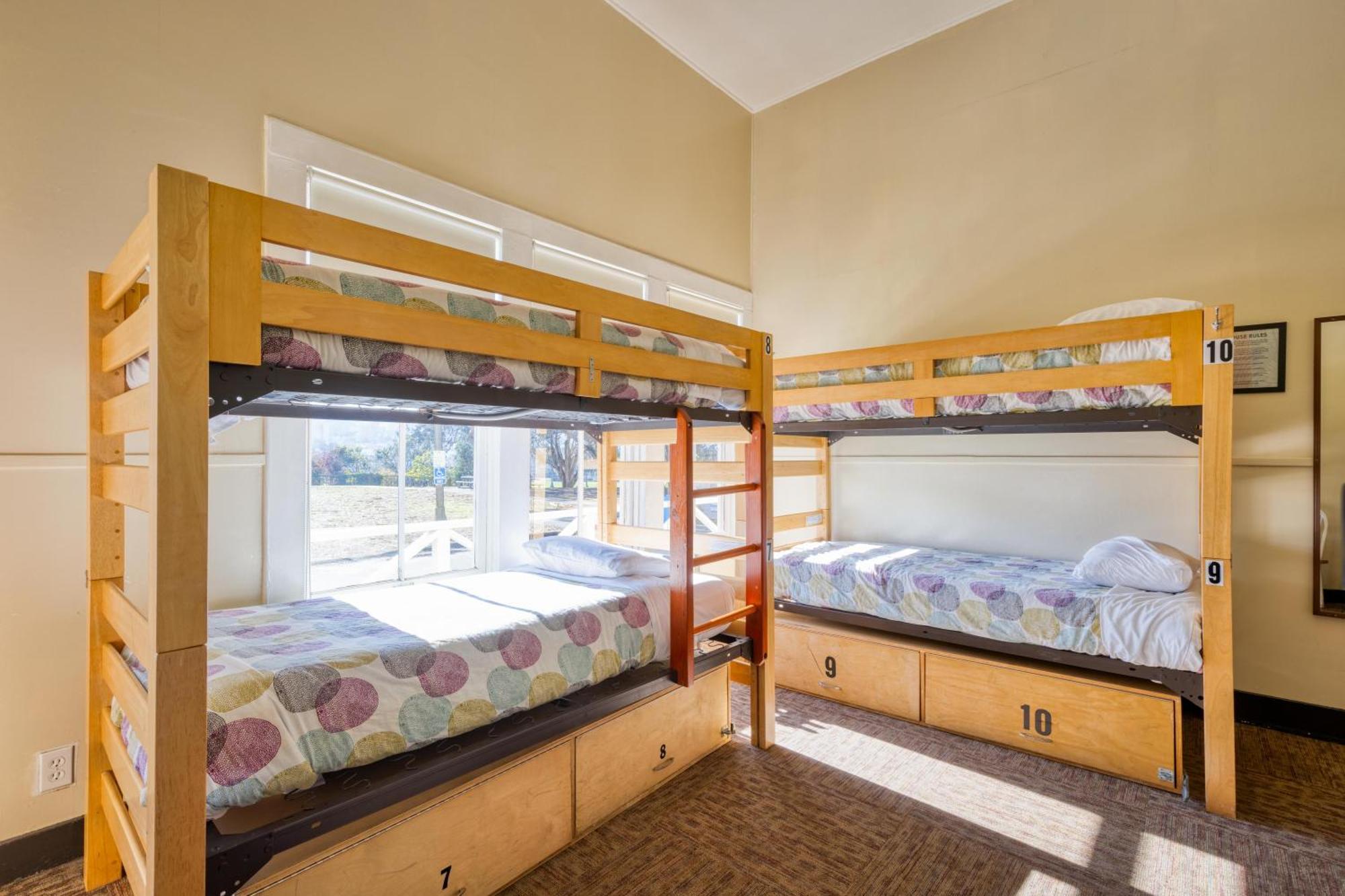 Hi Fisherman's Wharf Hostel *