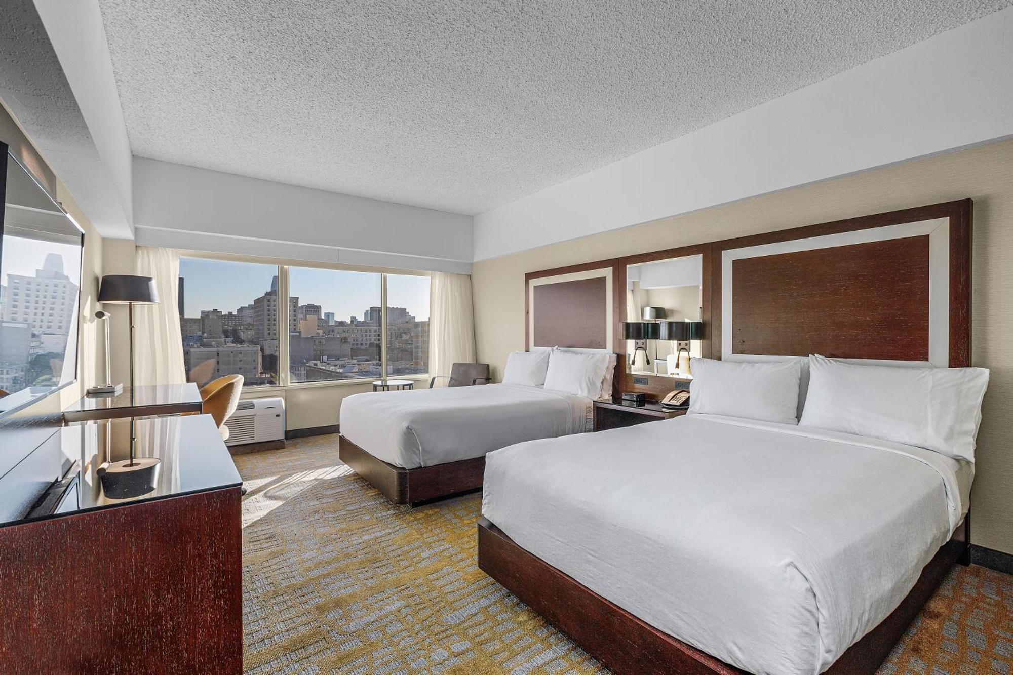 Hotel Holiday - Golden Gateway Newly Renovated With No Fee 3*