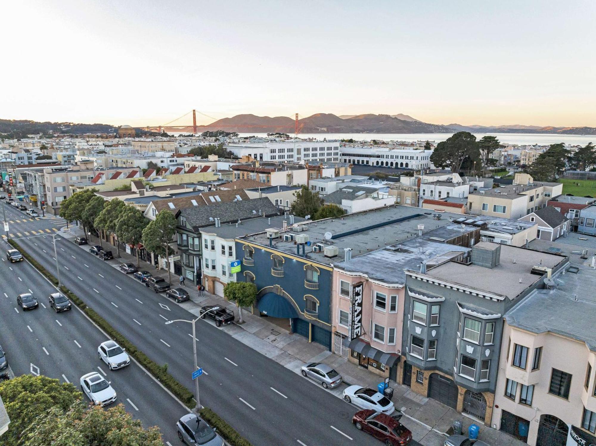 Hotel Surestay By Western Marina District