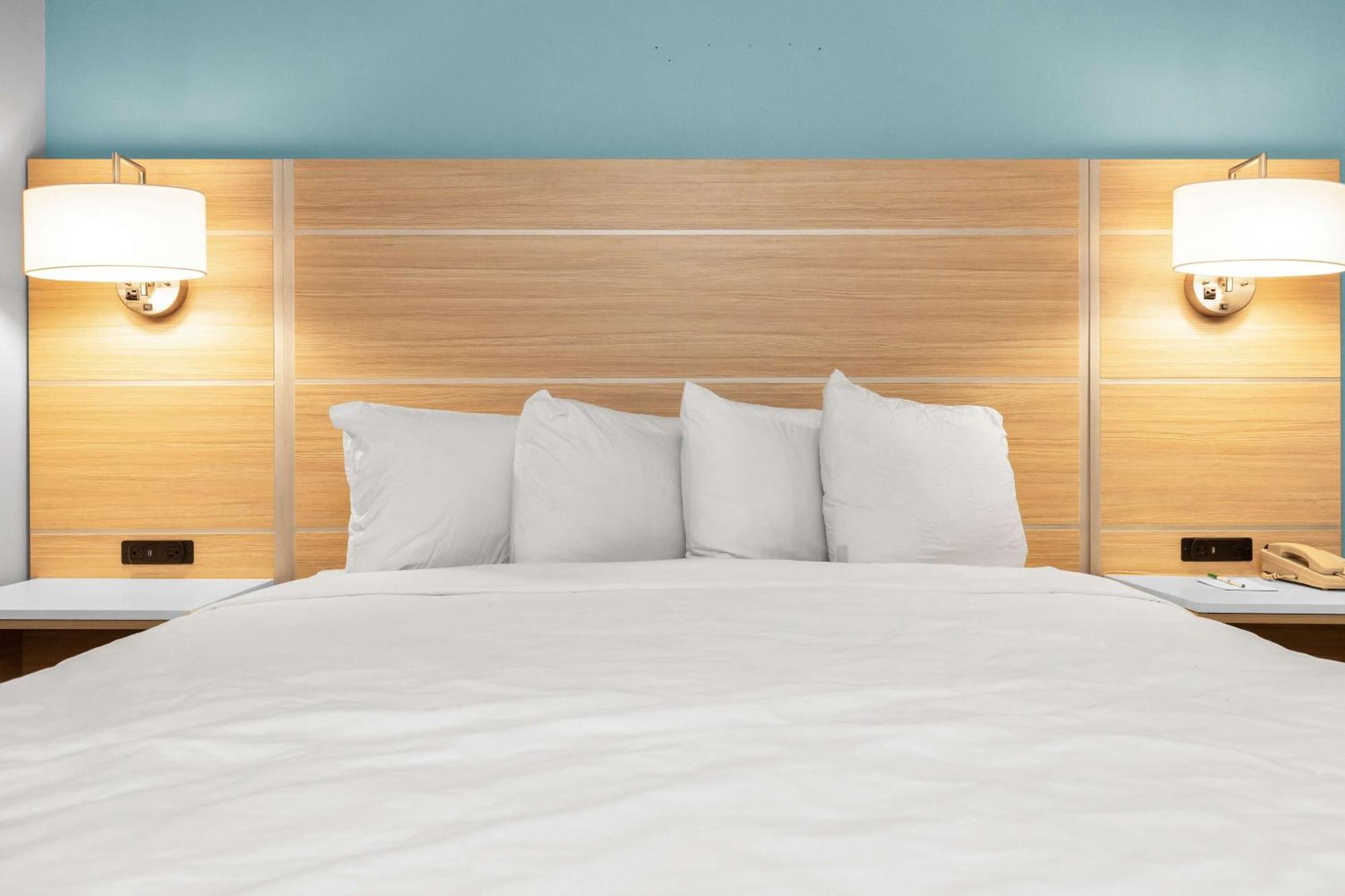 Surestay By Western Marina District Hotel 2*