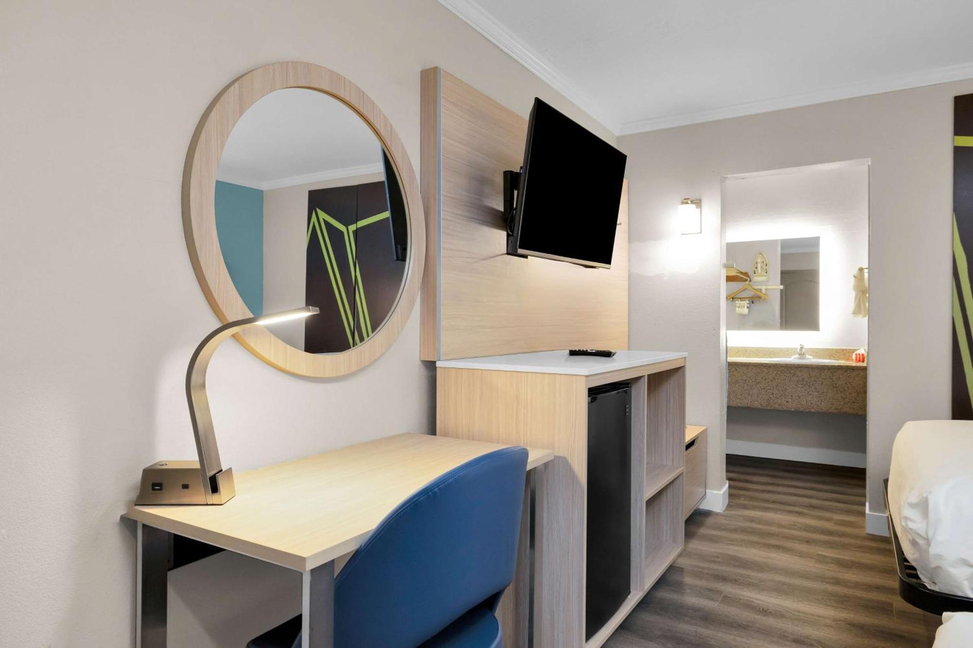 Surestay By Western Marina District Hotel 2*