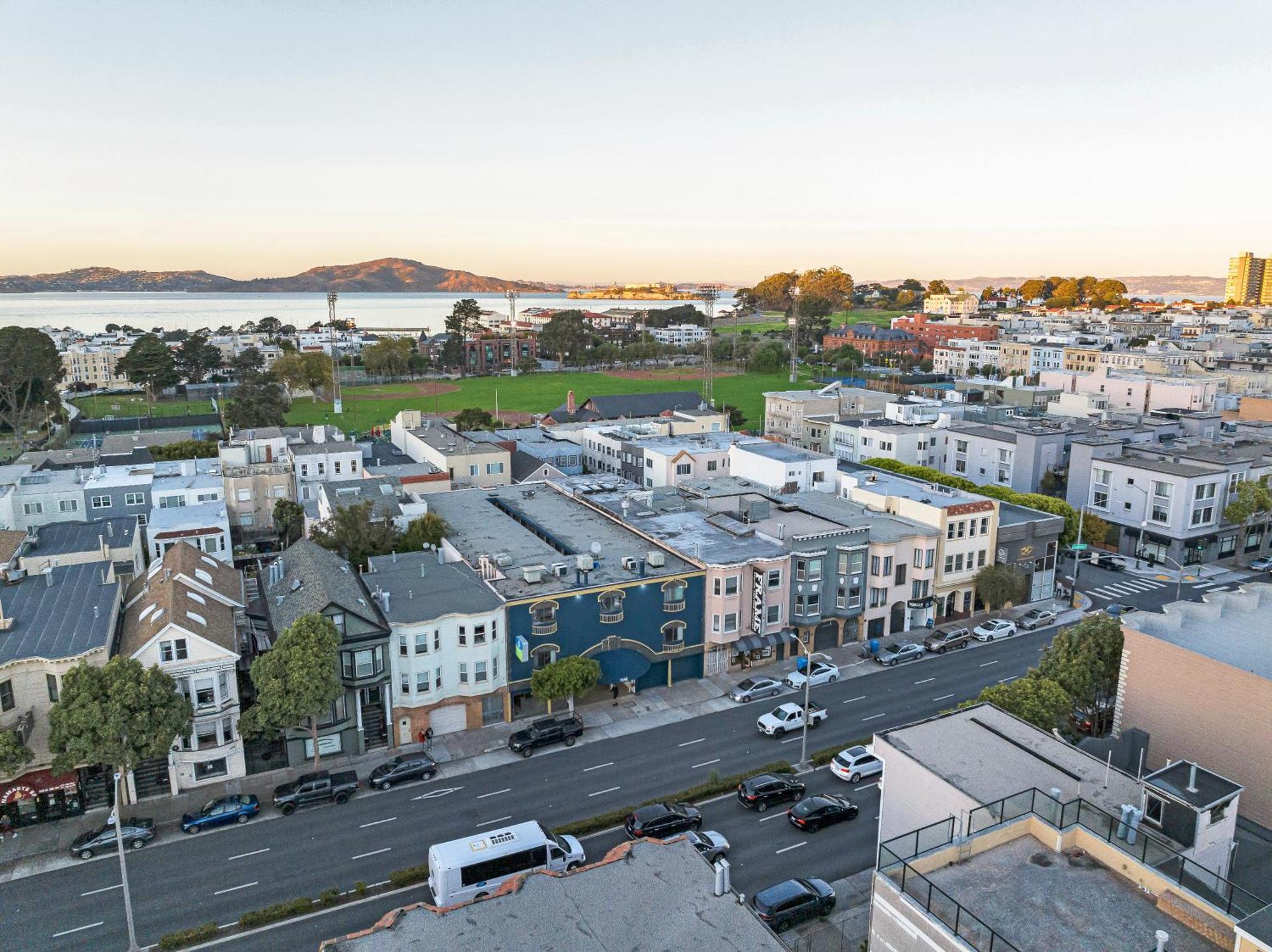Surestay By Western Marina District San Francisco