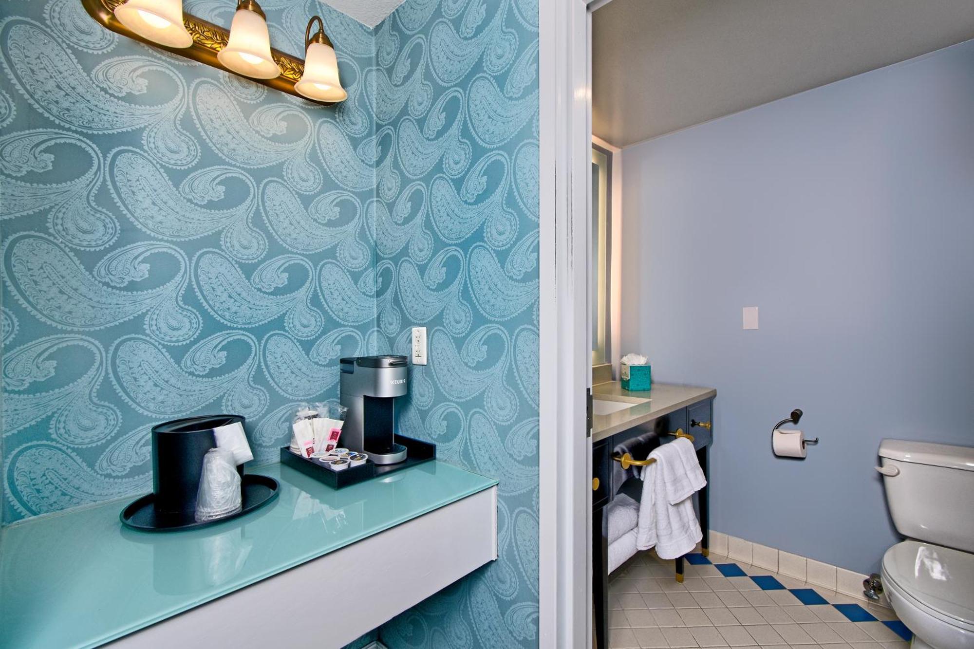 Fiona Hotel 3*