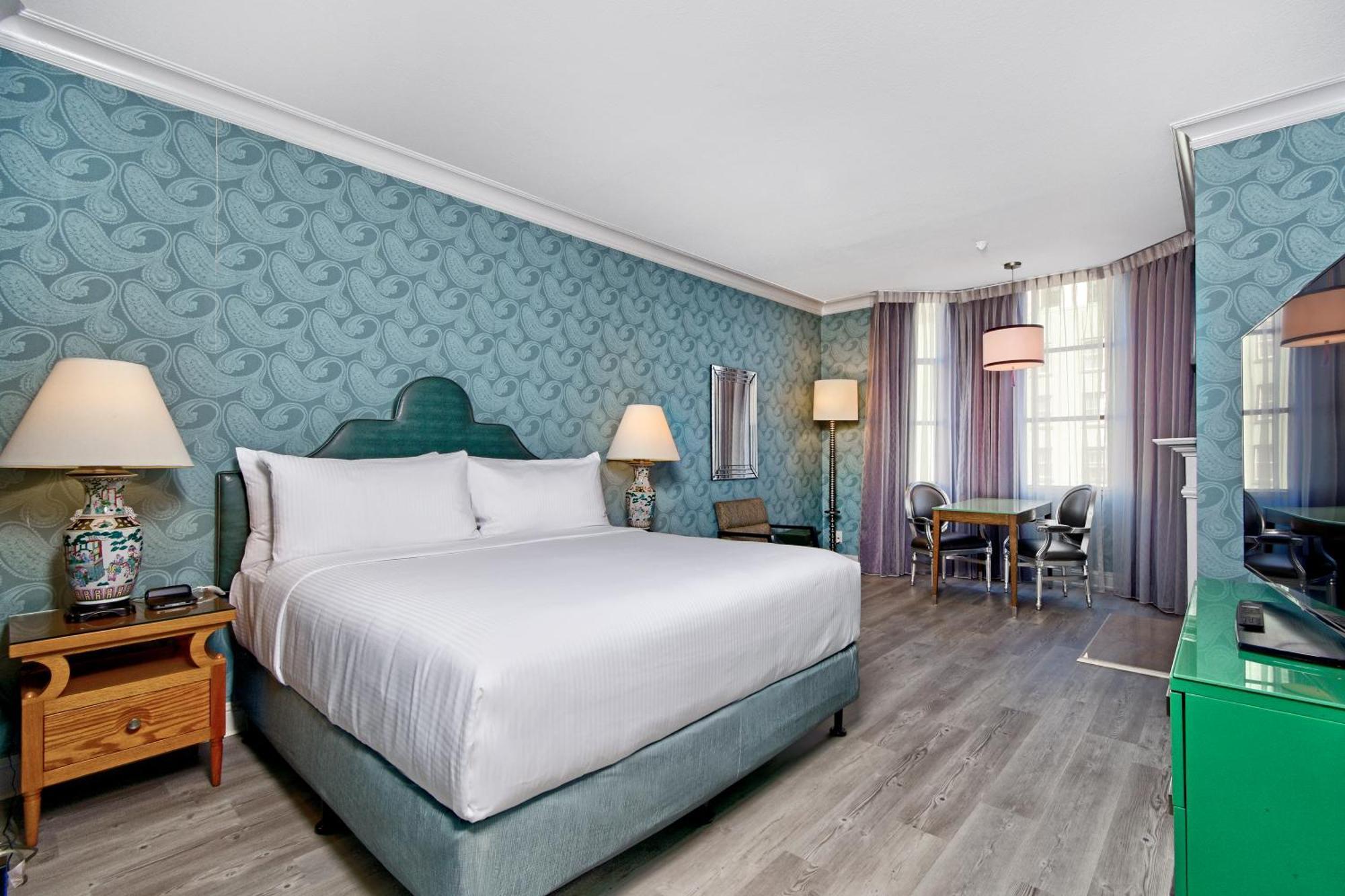 Fiona Hotel 3*