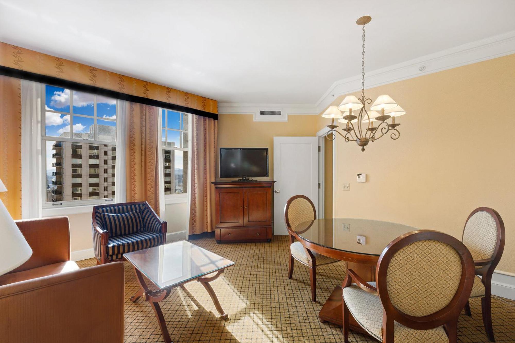 Hotel Intercontinental Hopkins By Ihg 4*