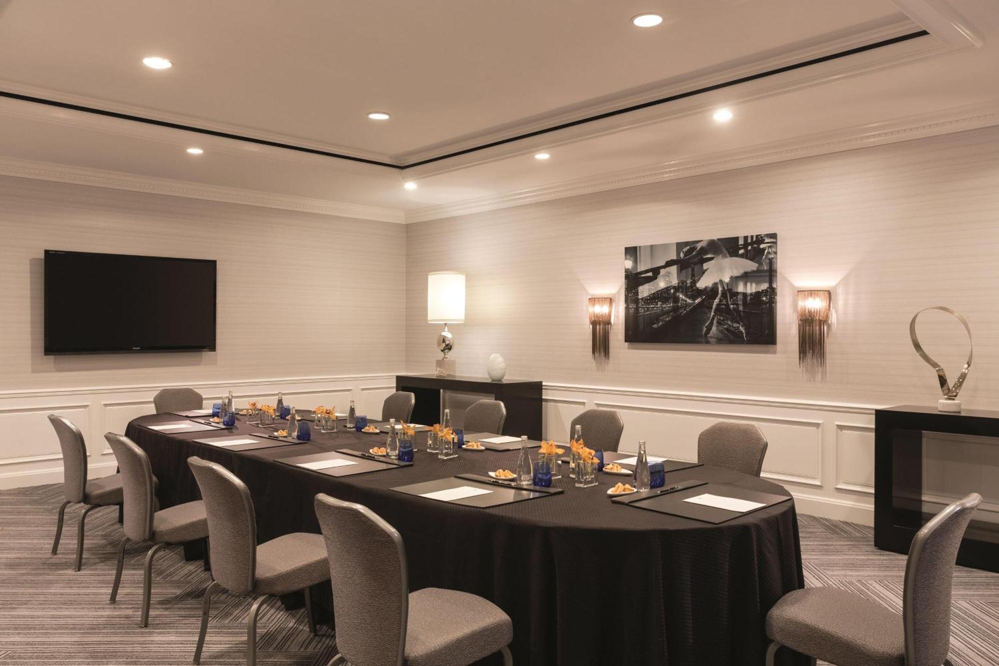 Hotel The Ritz-carlton, 5*