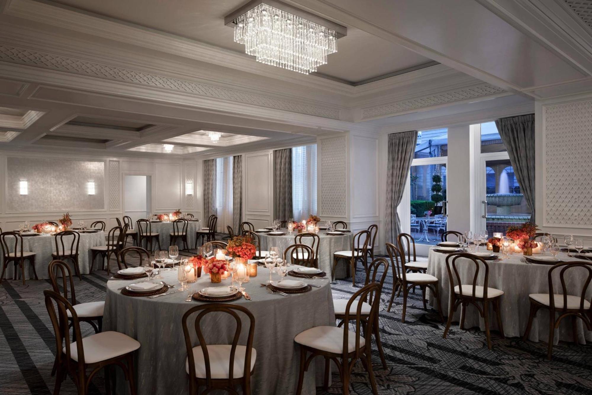 The Ritz-carlton, Hotel