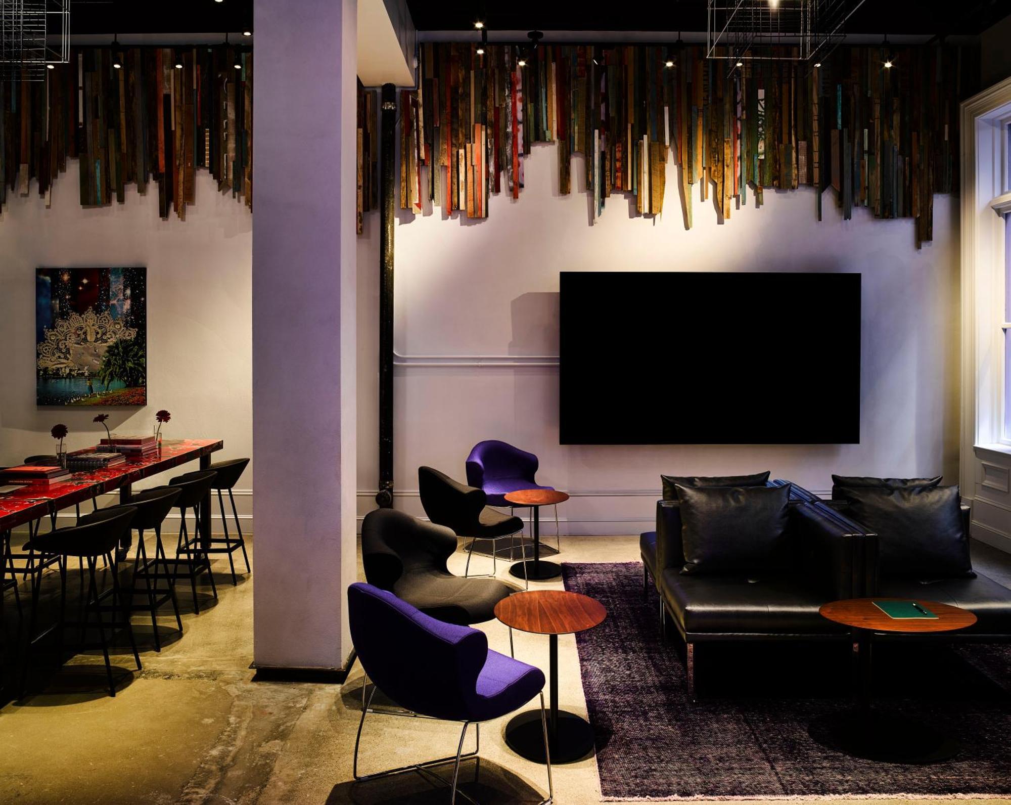 Hotel Zeppelin