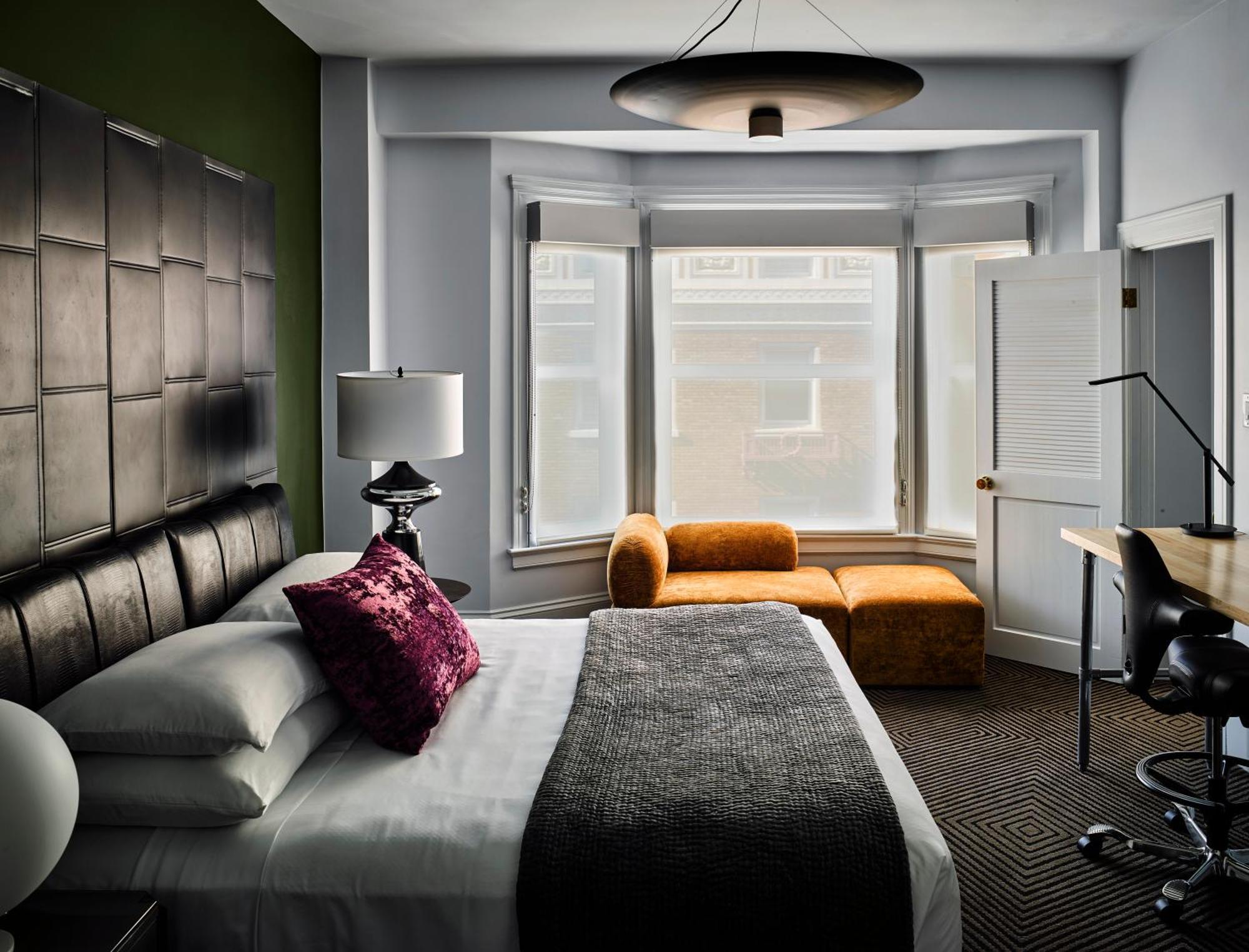 Hotel Zeppelin