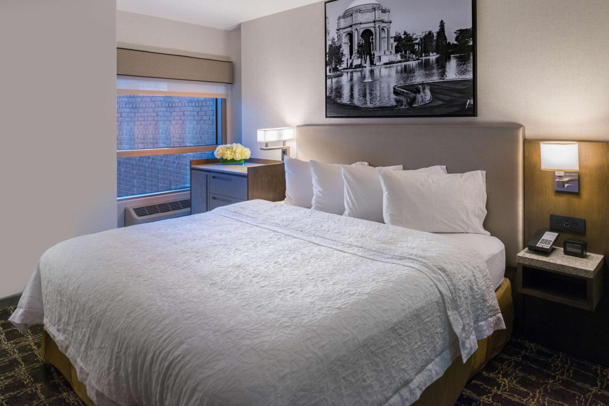 Hampton Downtown/convention Center 3*