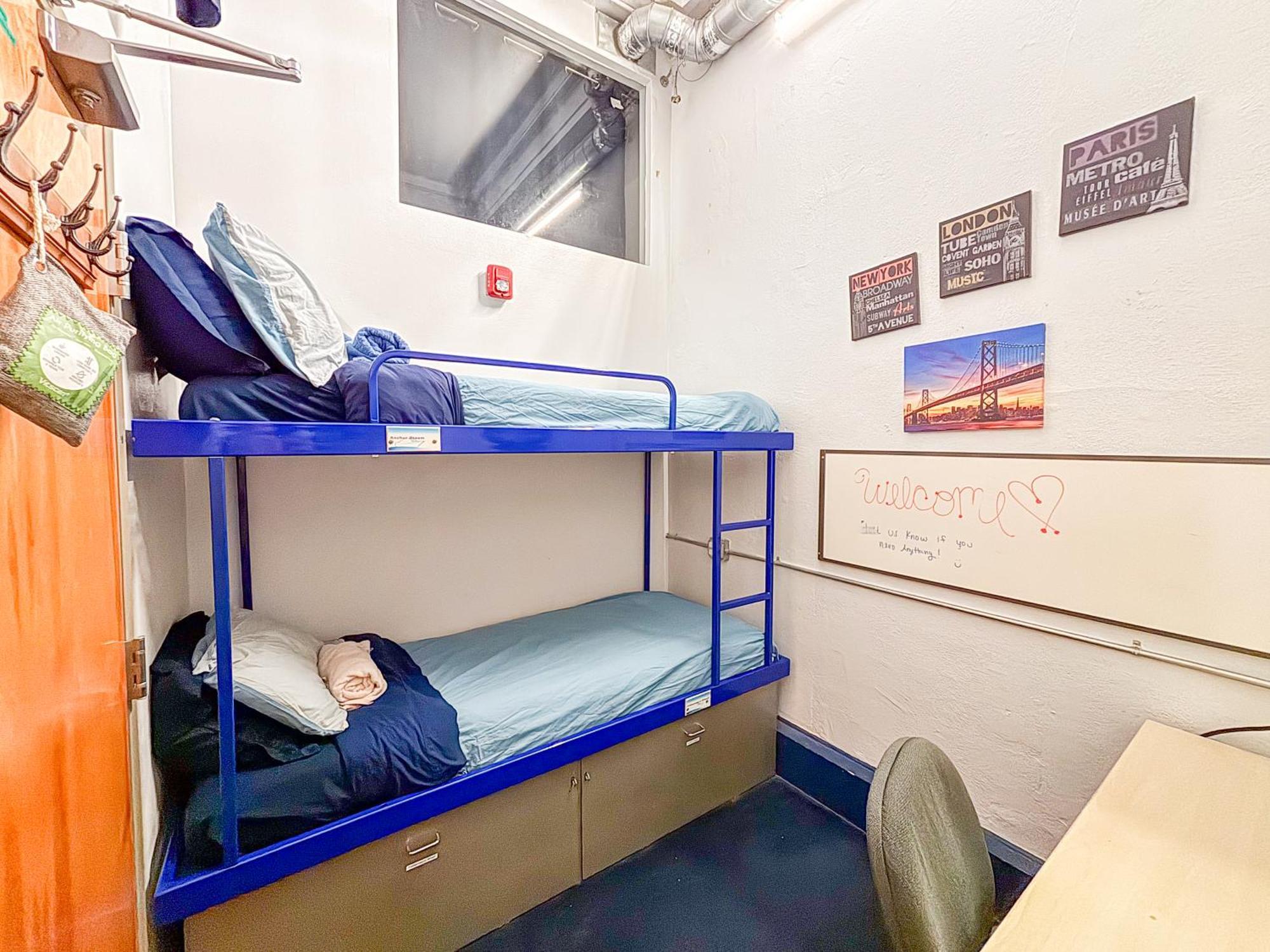 Ith Pacific Tradewinds Backpacker Hostel *