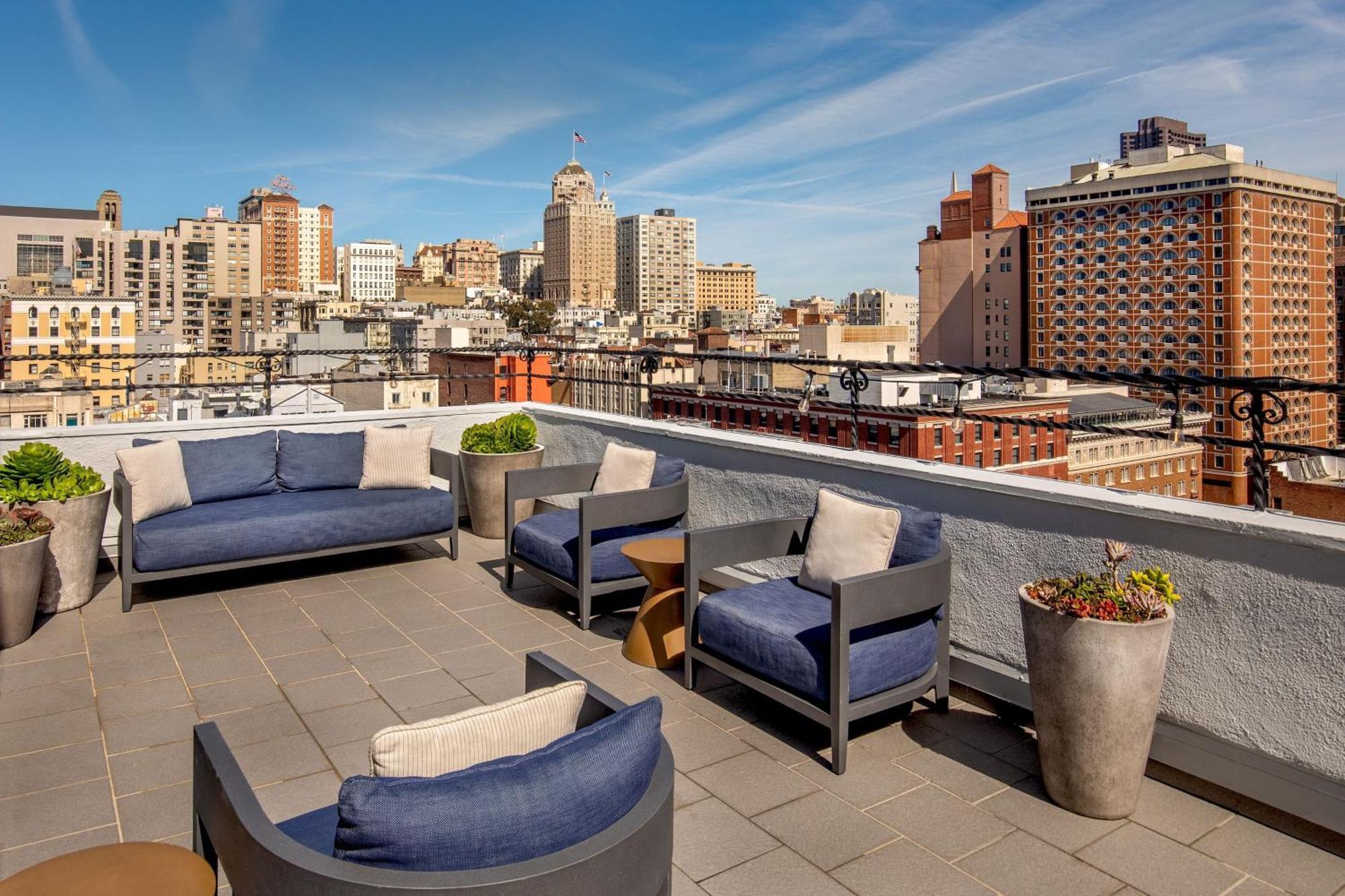 Hotel Adagio, Autograph Collection 4*