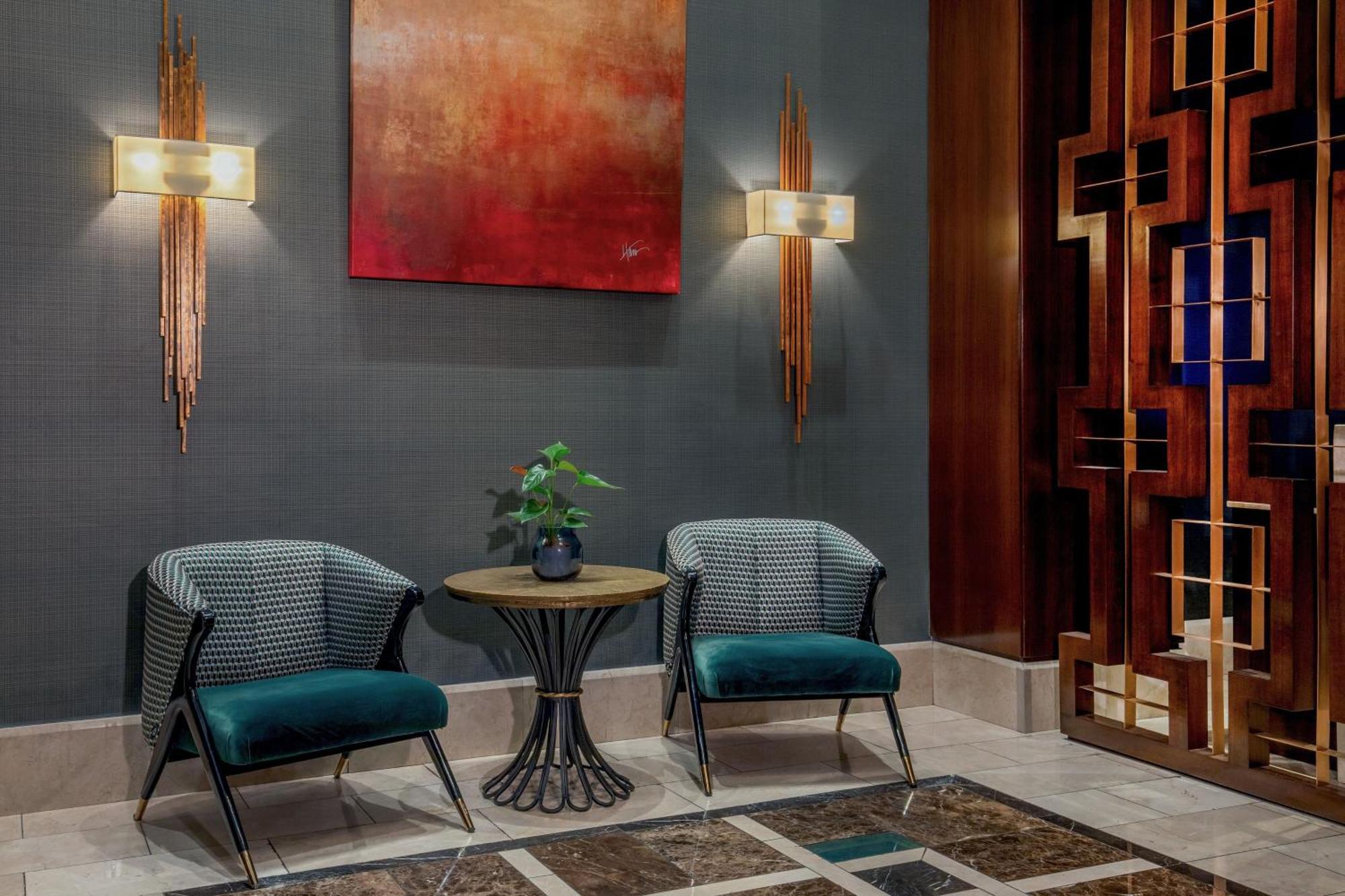 Adagio, Autograph Collection Hotel 4*