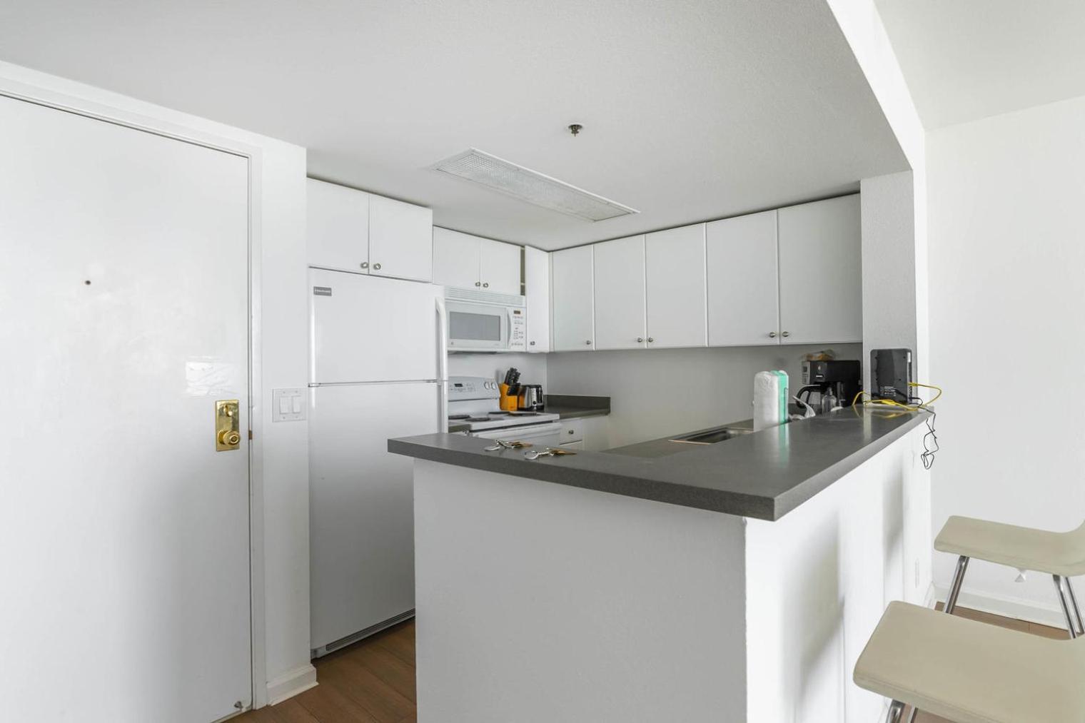 South 1br W Sun Deck Gym Nr Waterfront Sfo-1658 * San Francisco