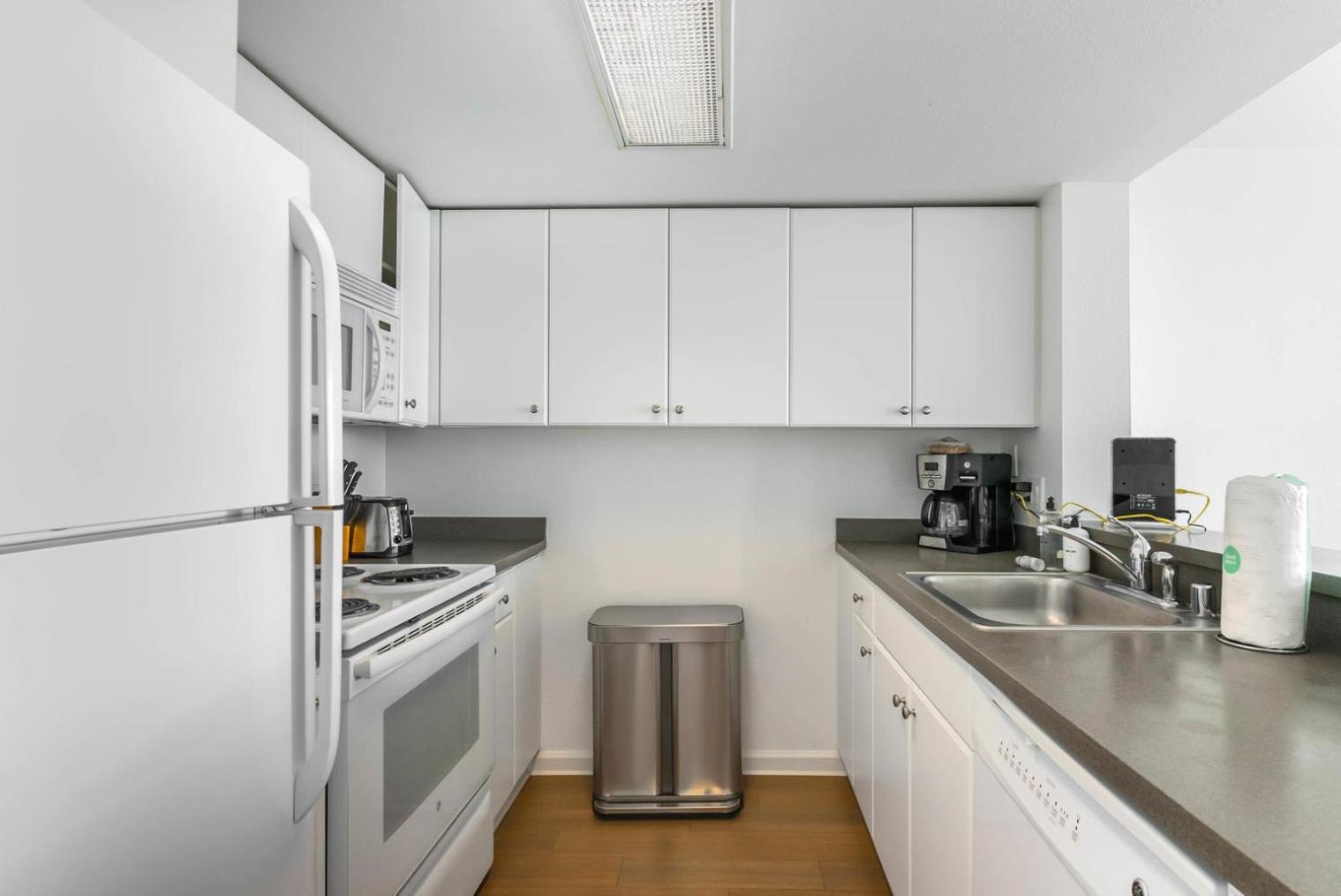 South 1br W Sun Deck Gym Nr Waterfront Sfo-1658