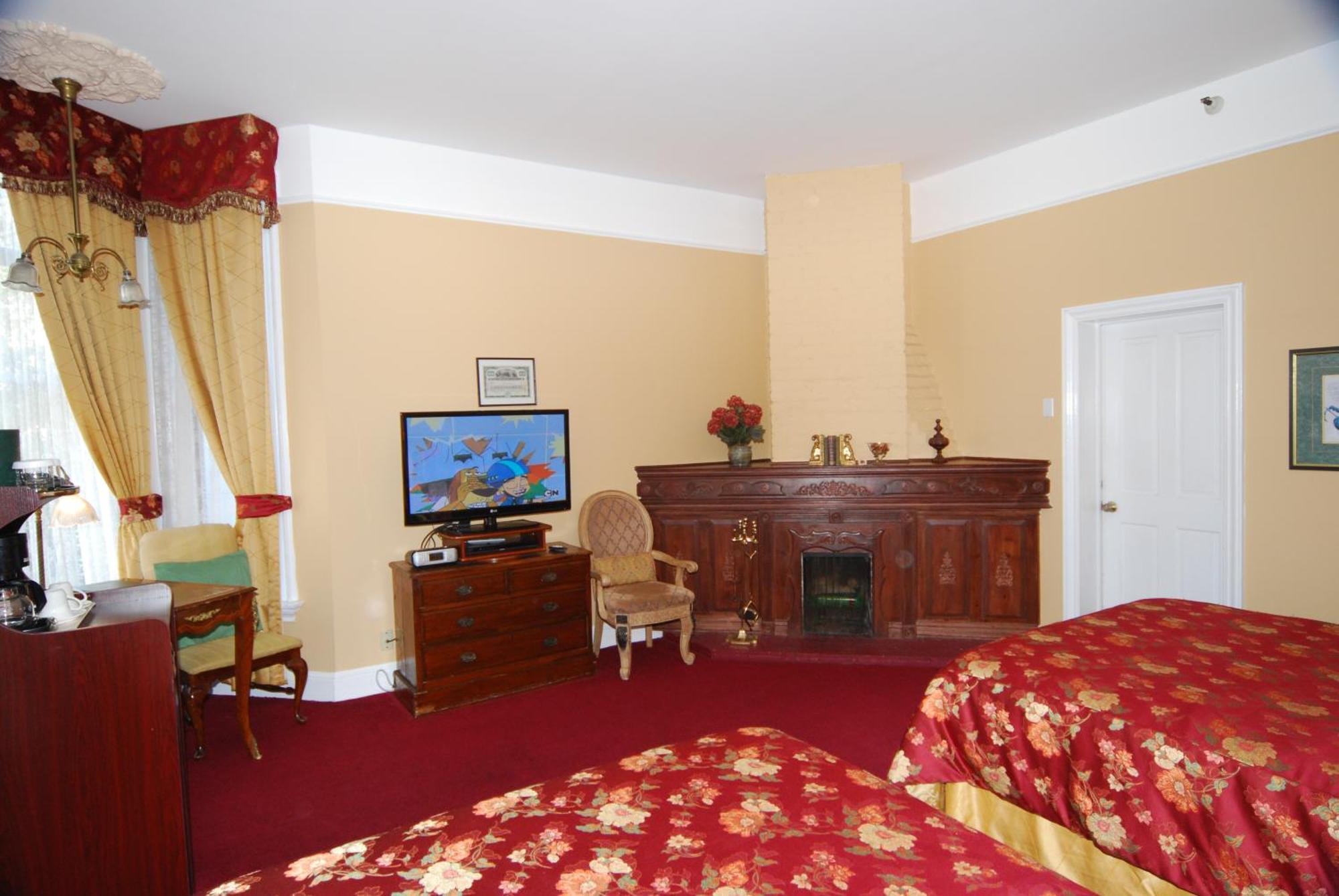 Hotel Queen Anne 3*