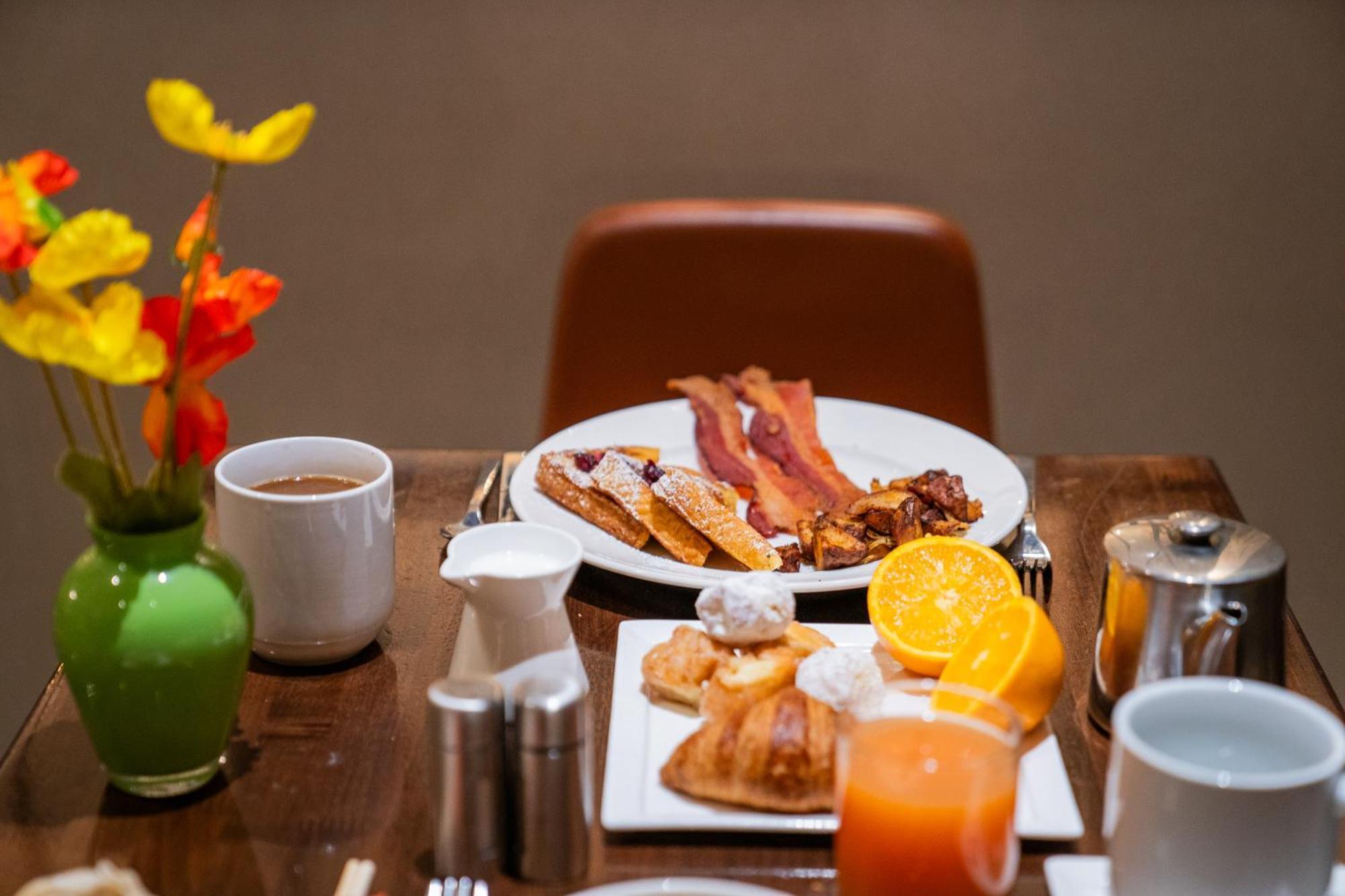 Hilton Union Square Hotel 4*