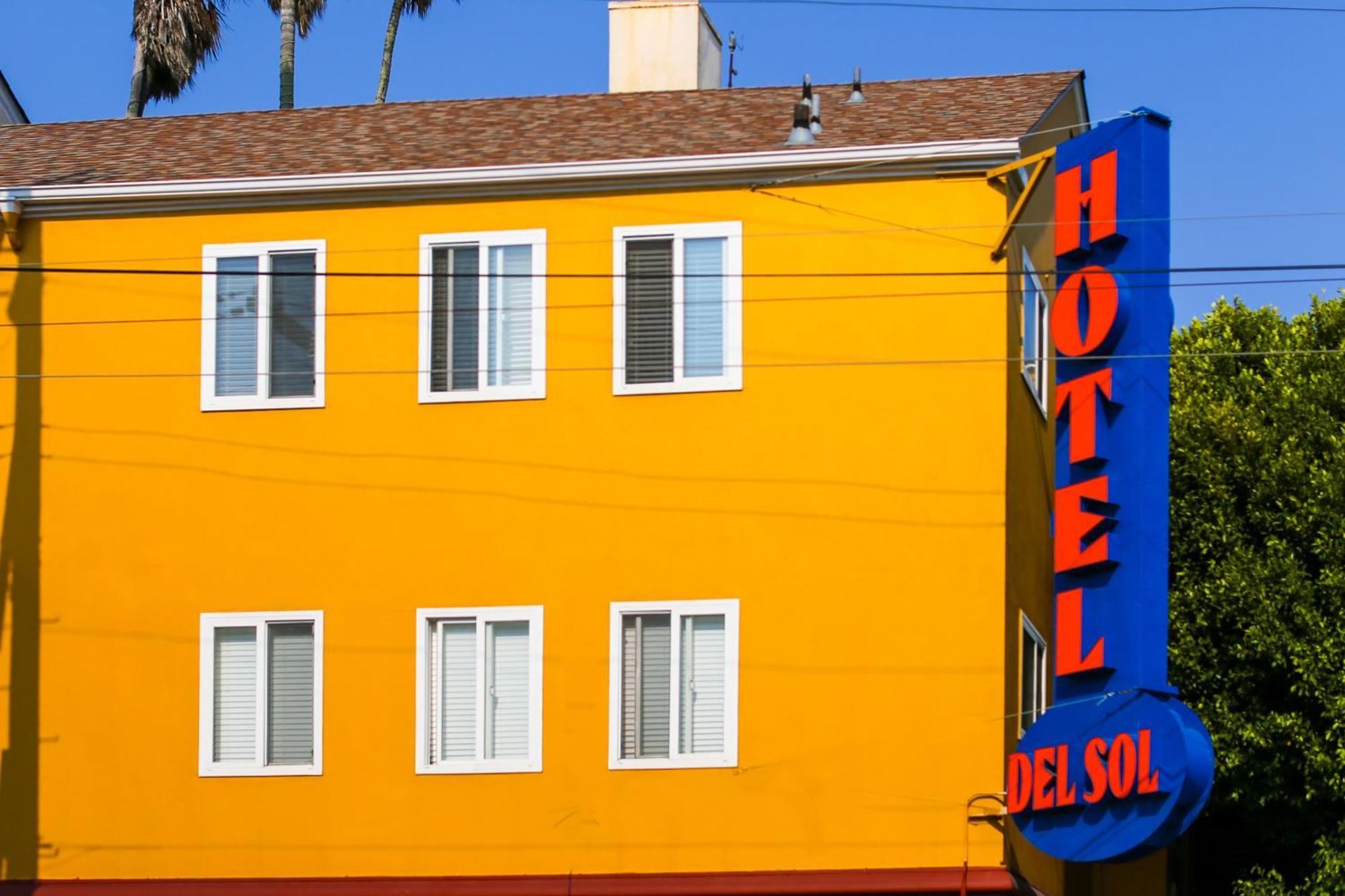 Del Sol Hotel