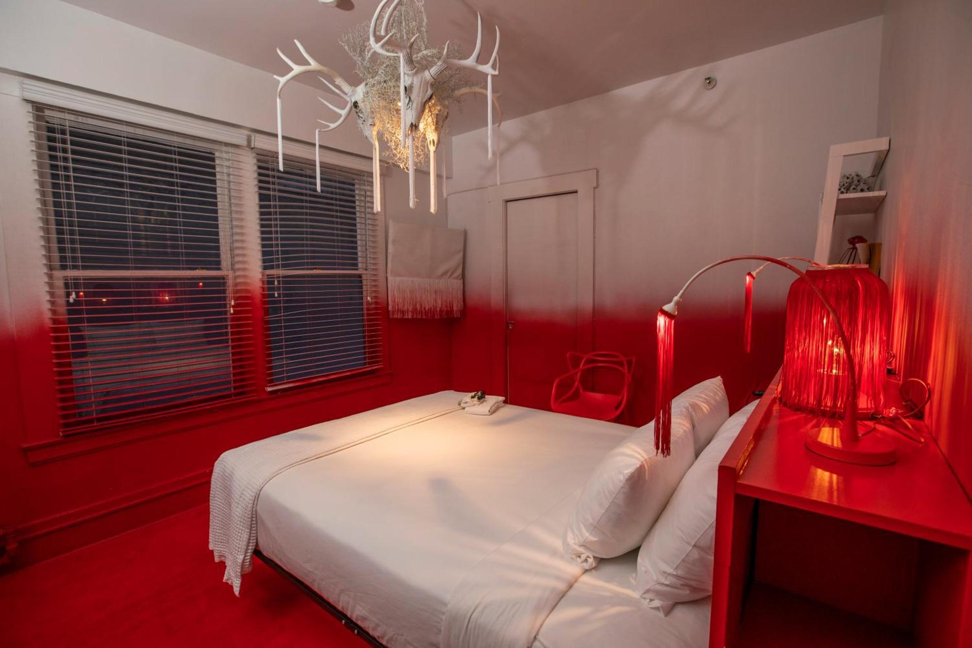 Des Arts Hotel 2*