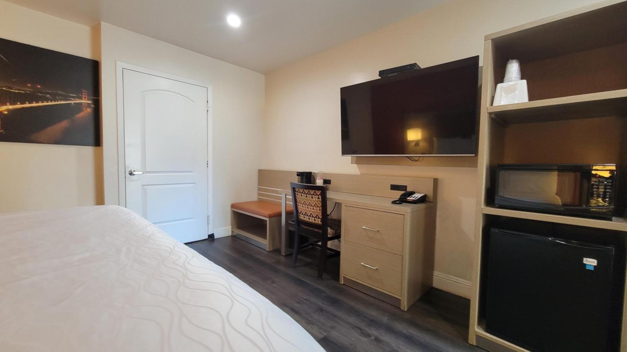 Presidio Parkway Motel 2*