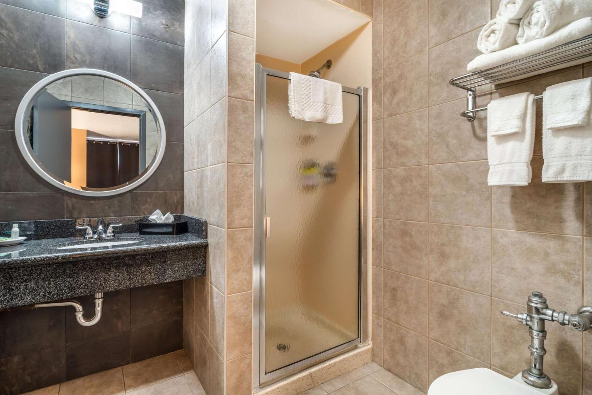 Hotel La Luna Inn, Ascend Collection