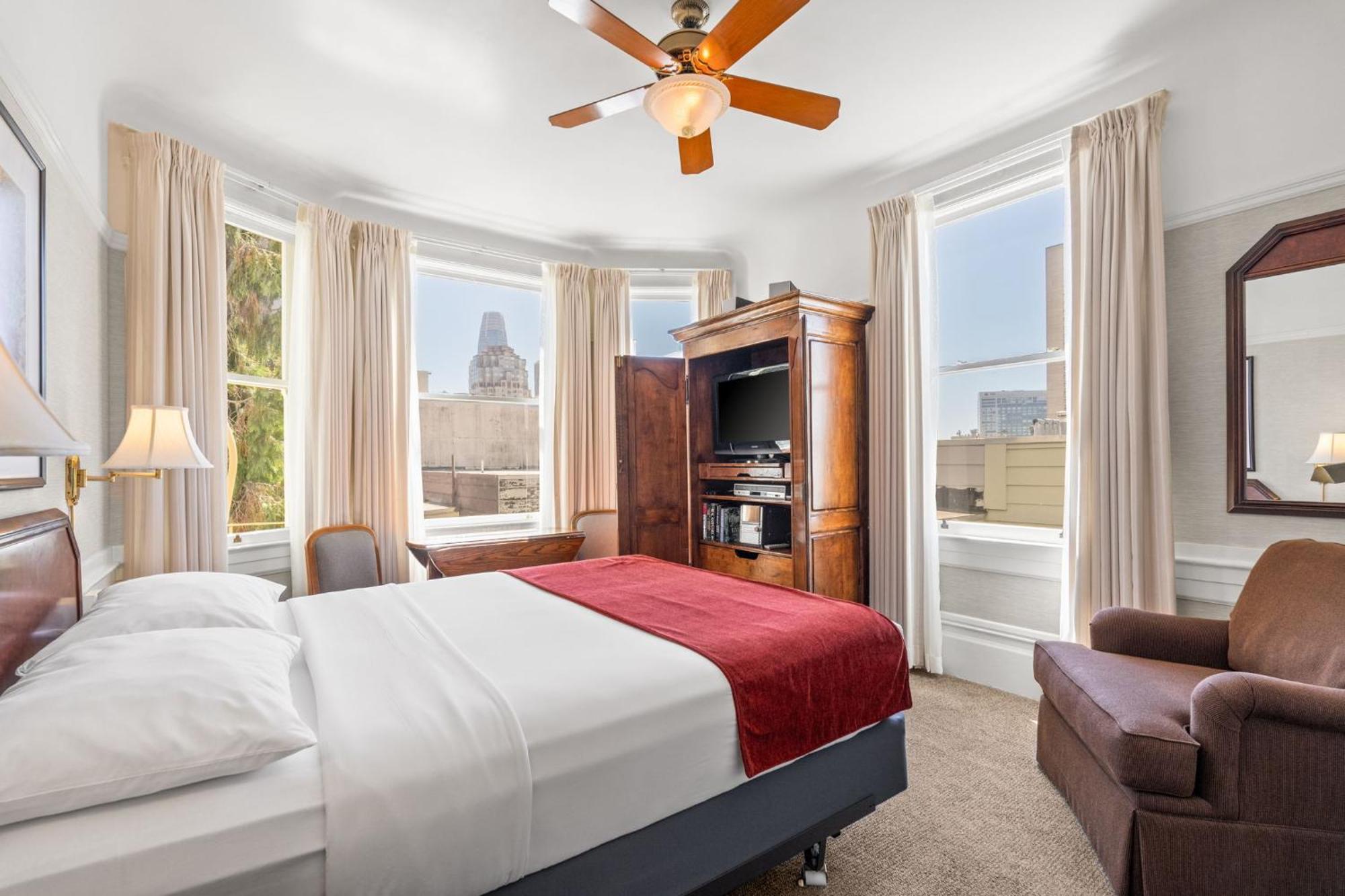 Powell Place Aparthotel 2*