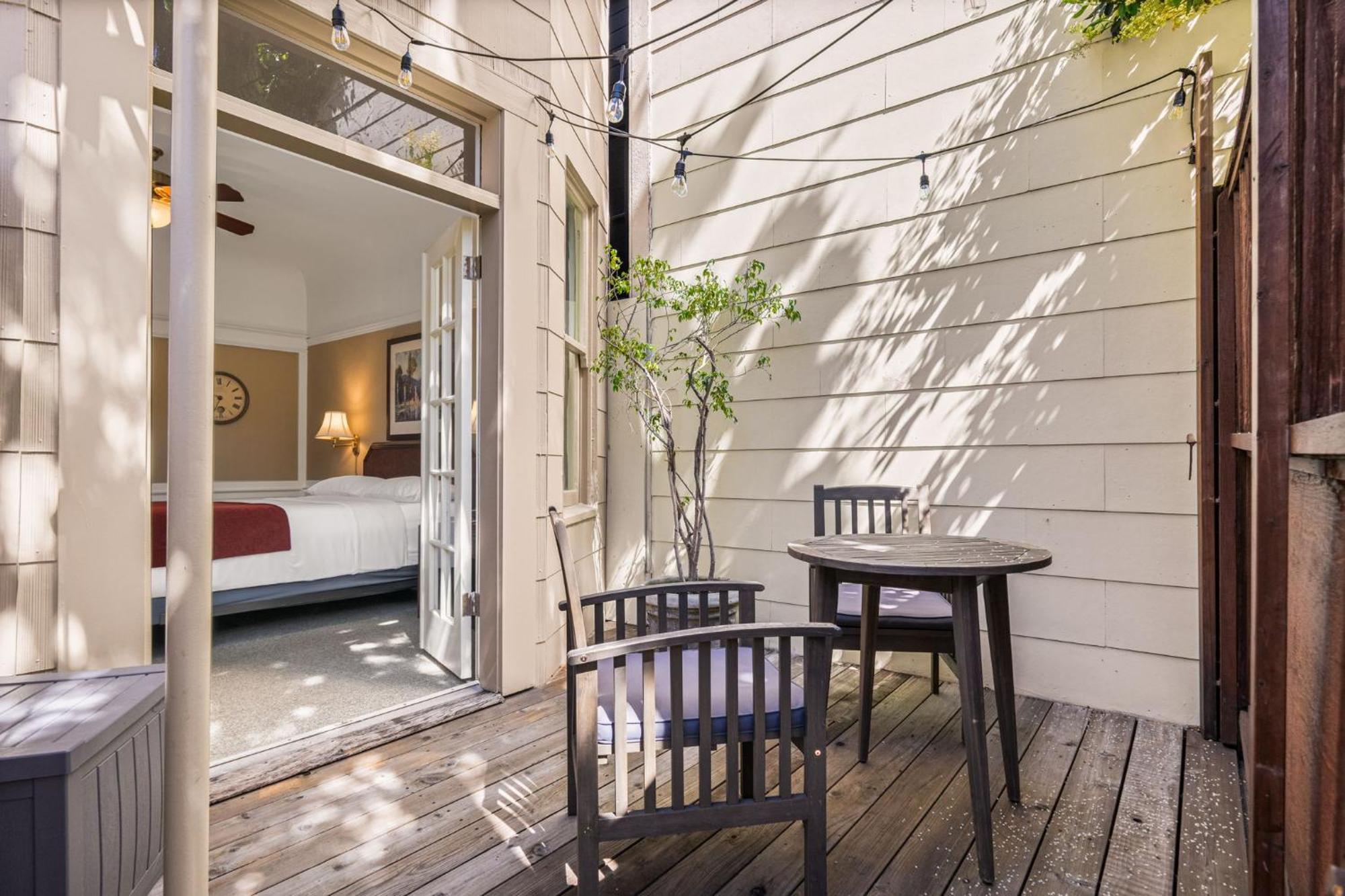 Aparthotel Powell Place 2*
