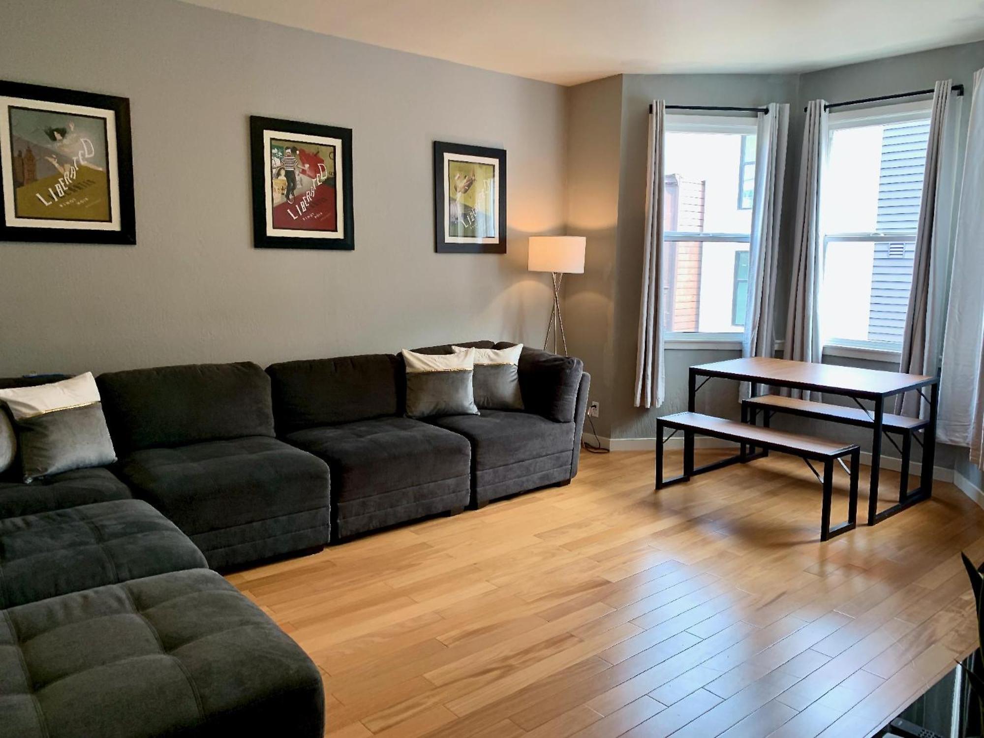 Spacious 4br2ba Flat In Soma *