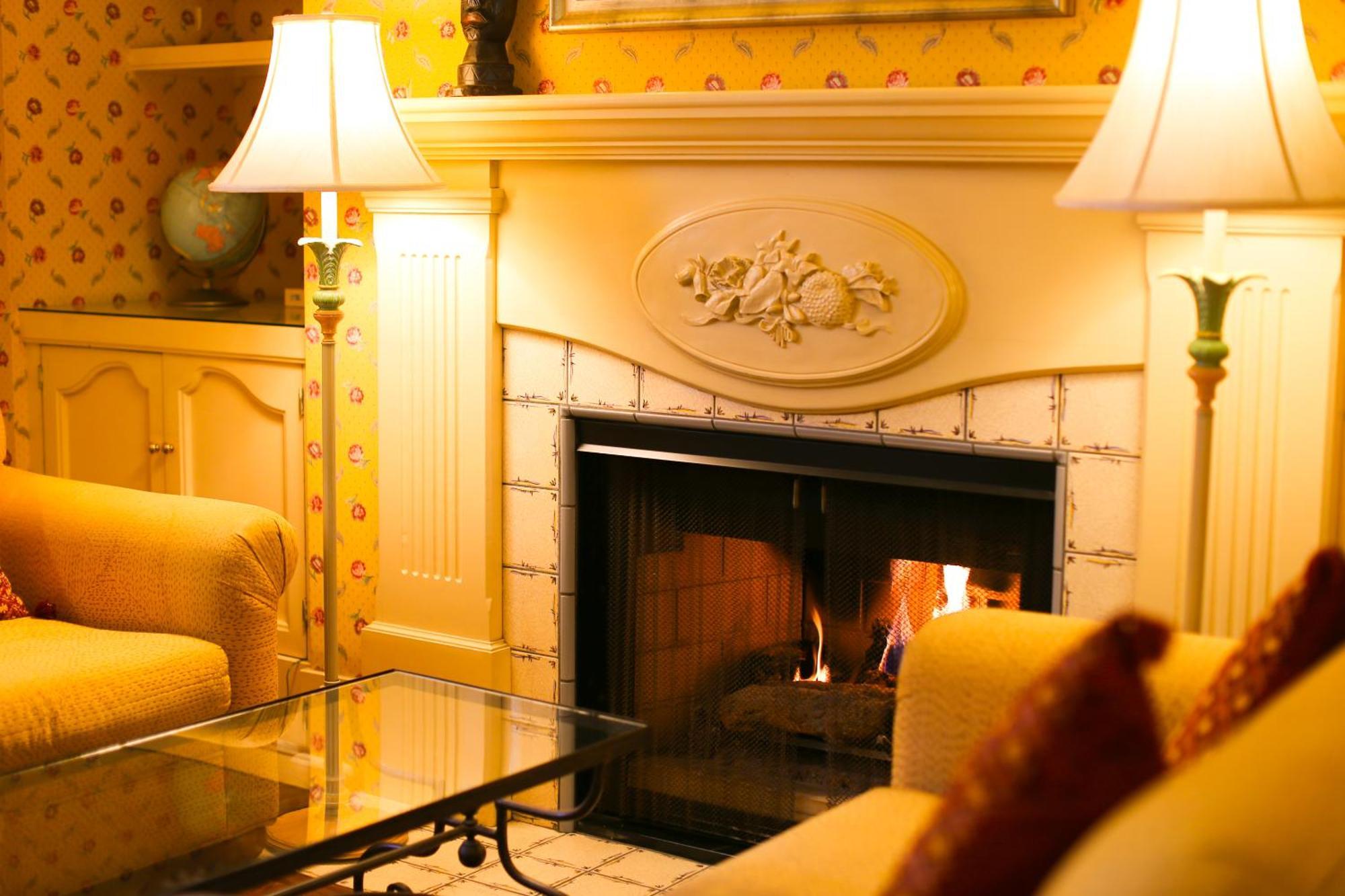 Petite Hotel 3*