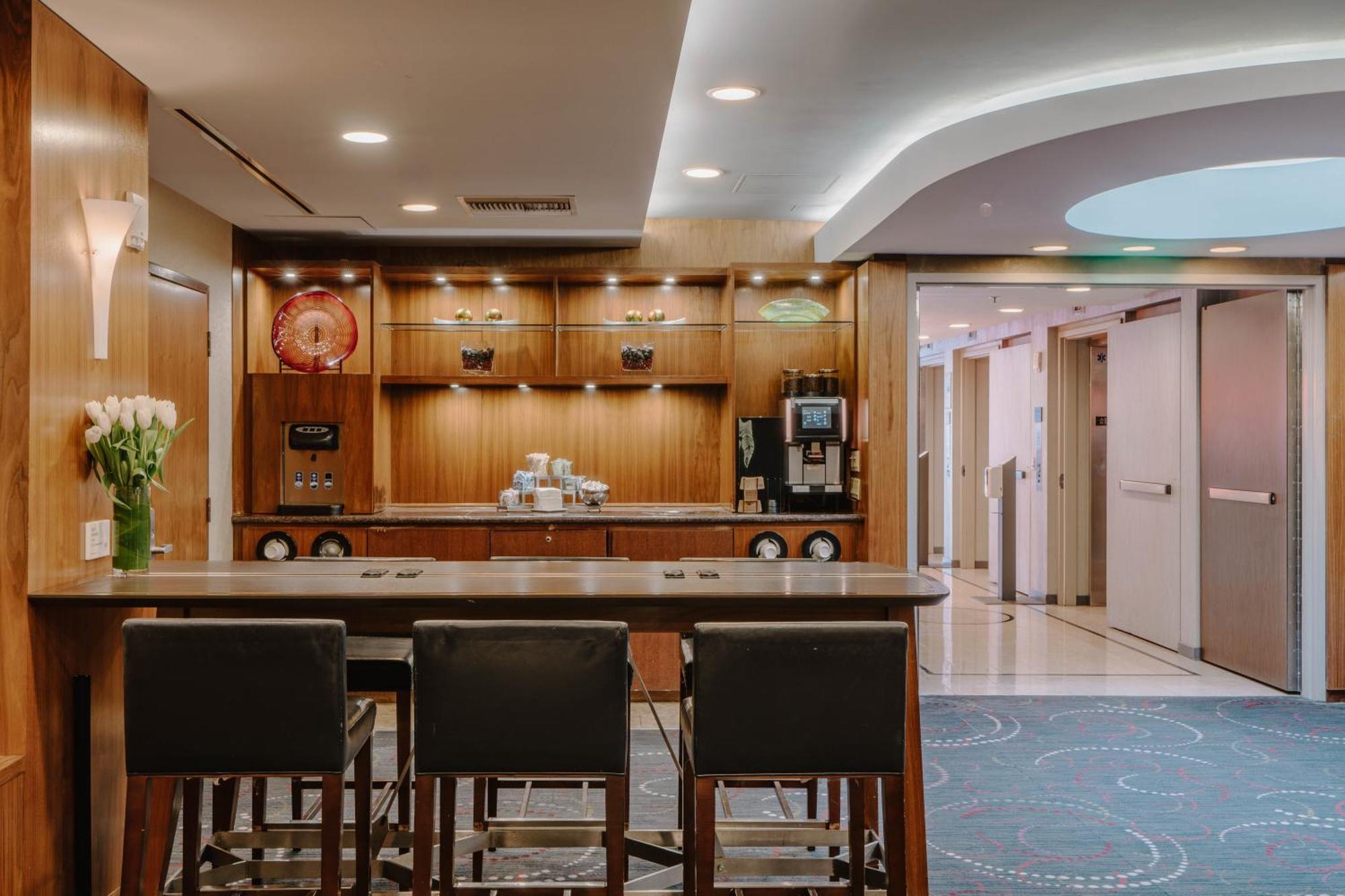 Club Quarters Embarcadero,