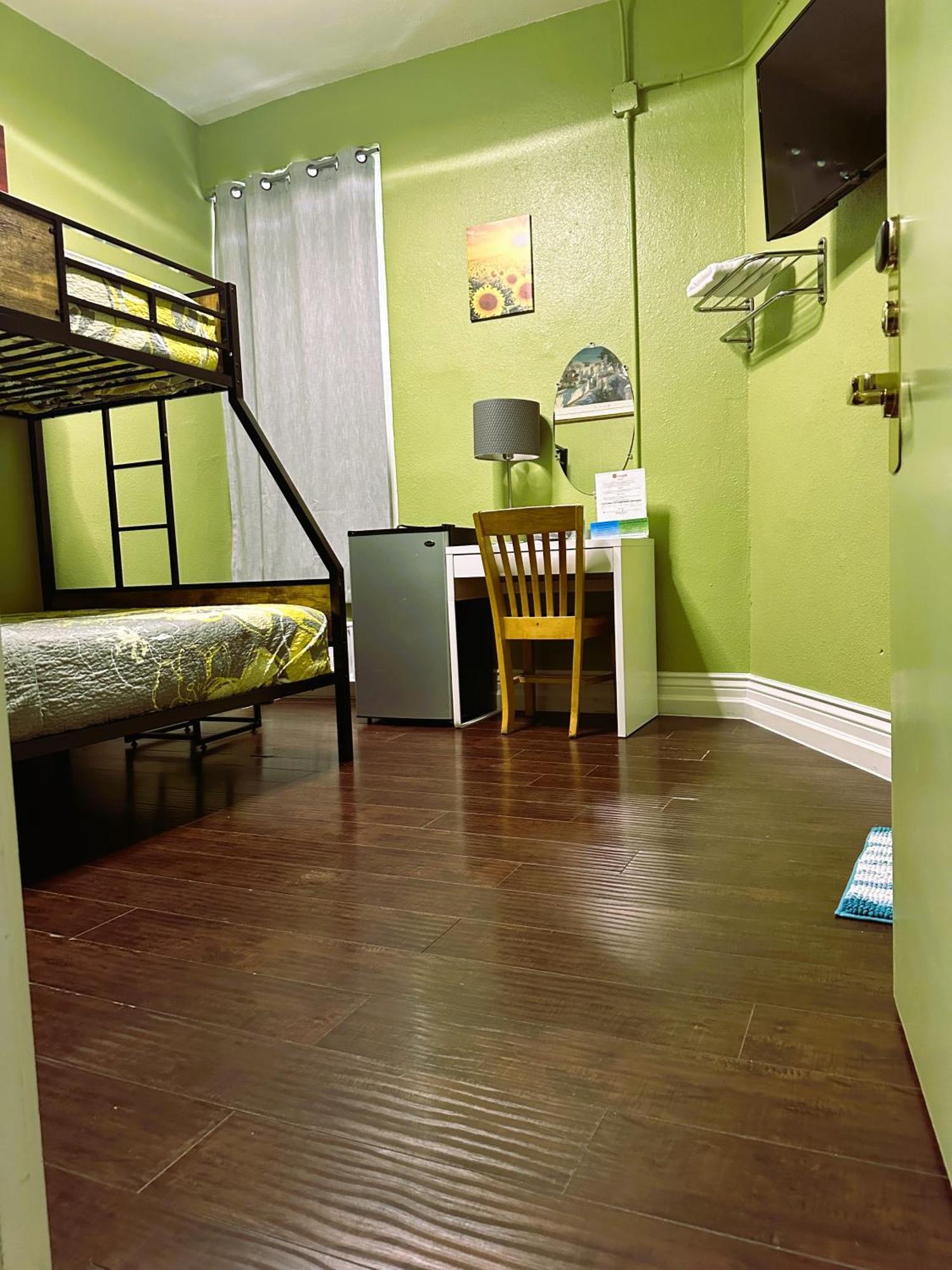 Hostel Orange Village