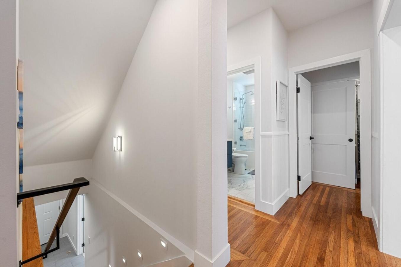Modern & Convenient 3br2ba Edwardian W Parking Holiday home *