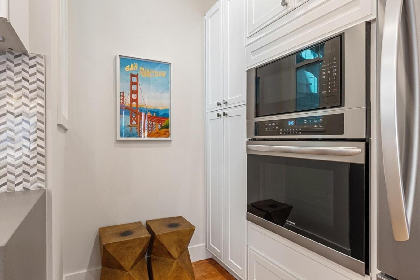 Modern & Convenient 3br2ba Edwardian W Parking *