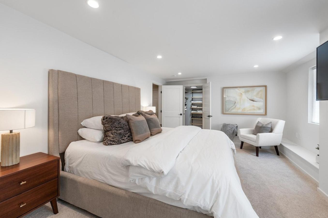 Modern & Convenient 3br2ba Edwardian W Parking * San Francisco