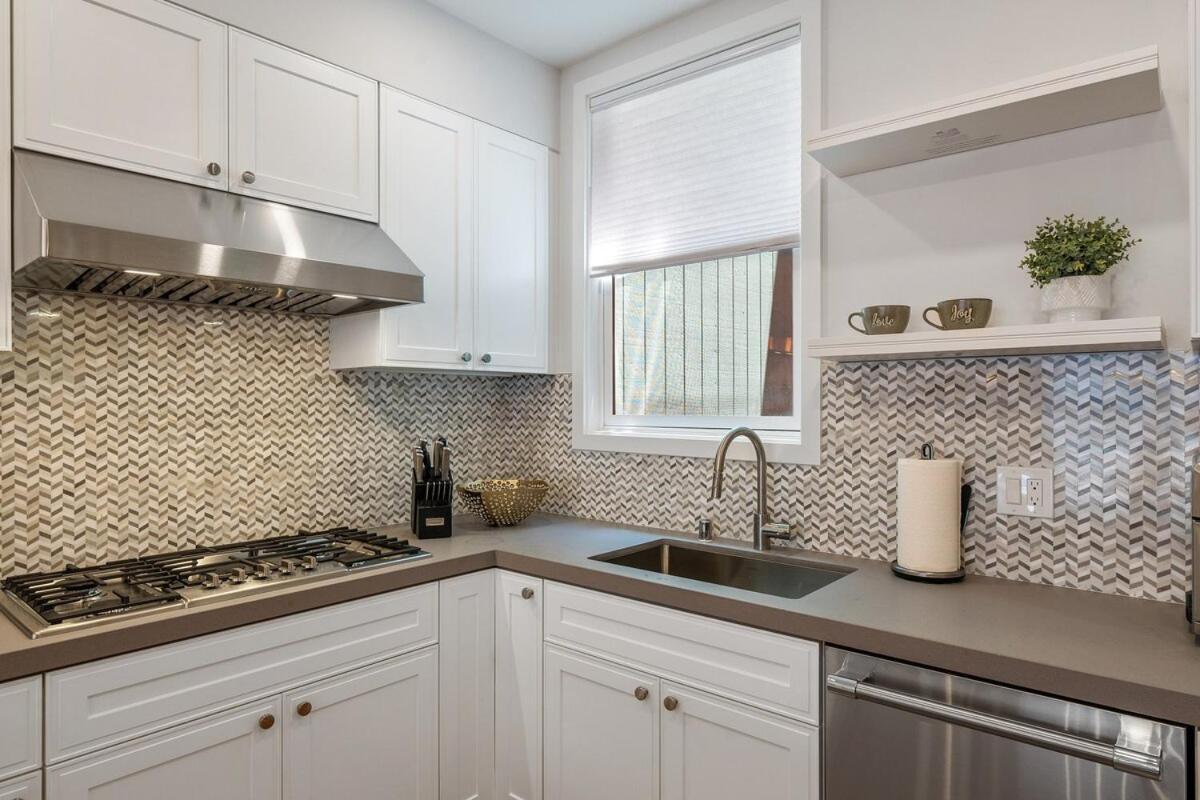 Holiday home Modern & Convenient 3br2ba Edwardian W Parking San Francisco
