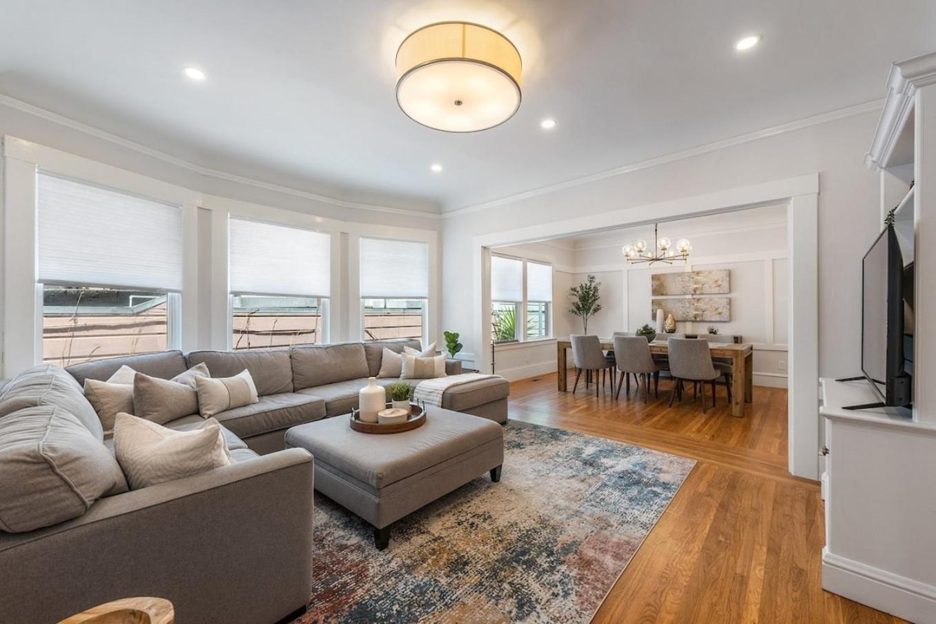 Modern & Convenient 3br2ba Edwardian W Parking Holiday home