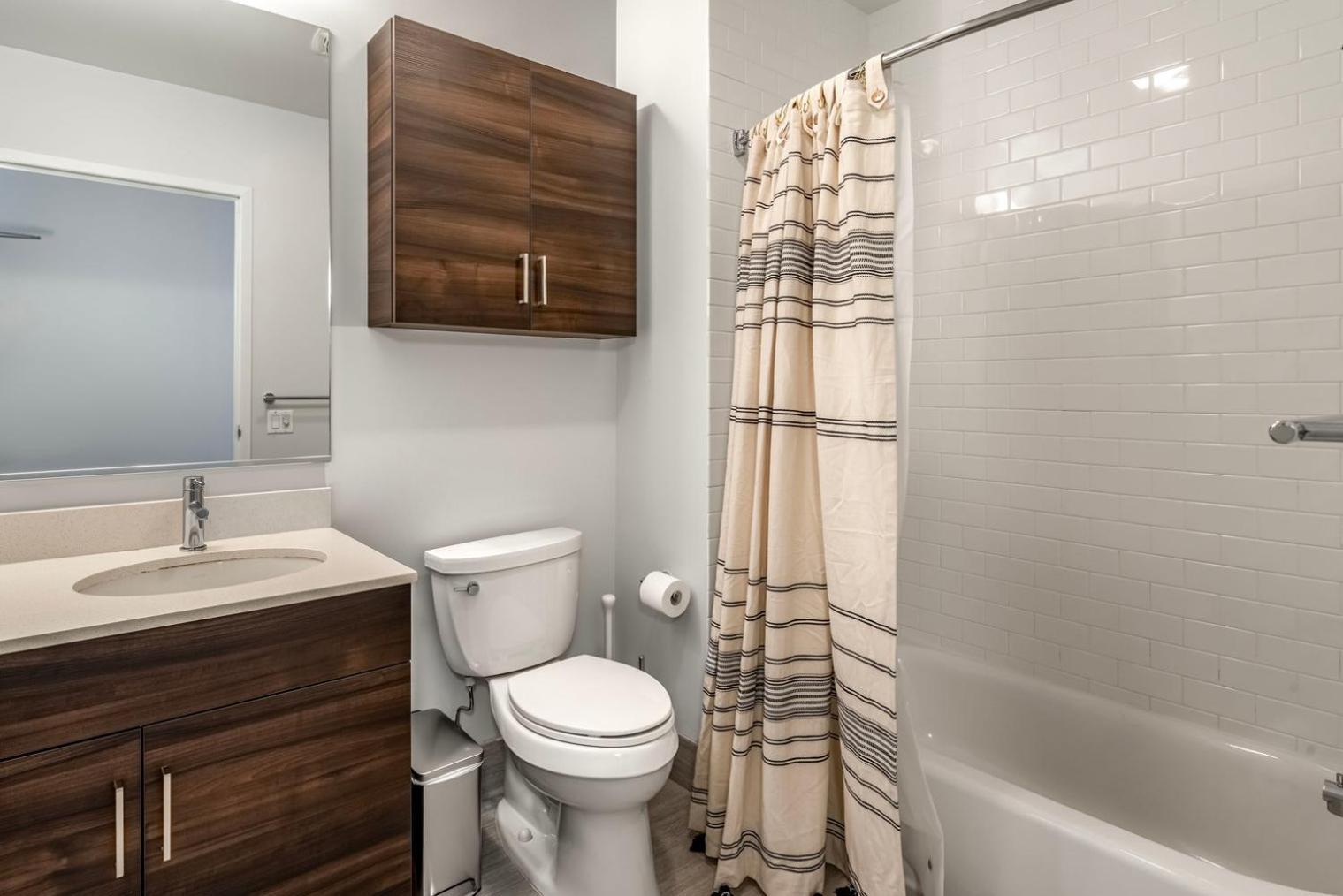 Apartment Soma 1br W Yoga Rooftop Movie Theater Nr Bars Sfo-1484