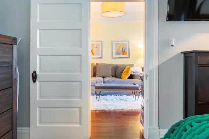 Apartment Stunning, Sanfran Experience, 2 En-suite Baths, Walk To Everything, Guest Favorite, Book Your Now *