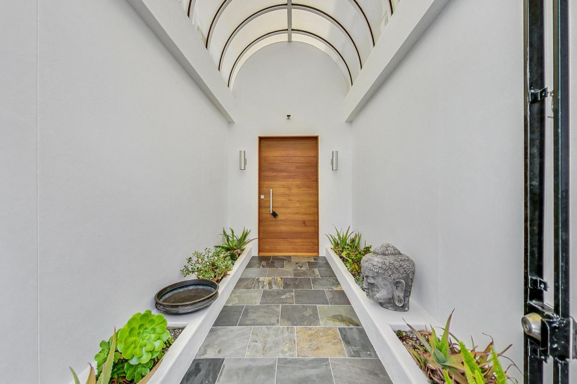 Luxury 3br - Pano Views, Steam & Deck *