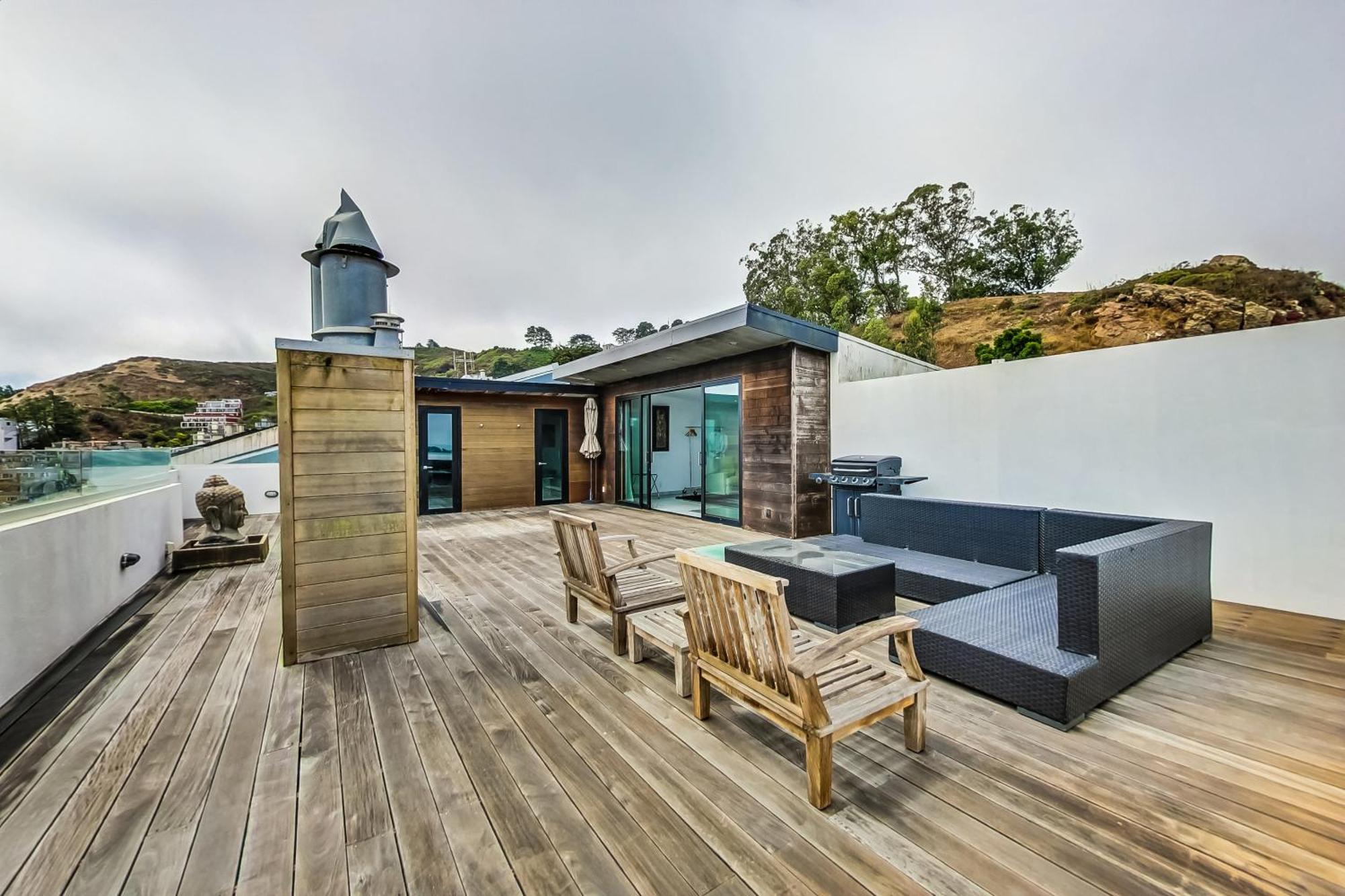 Holiday home Luxury 3br - Pano Views, Steam & Deck