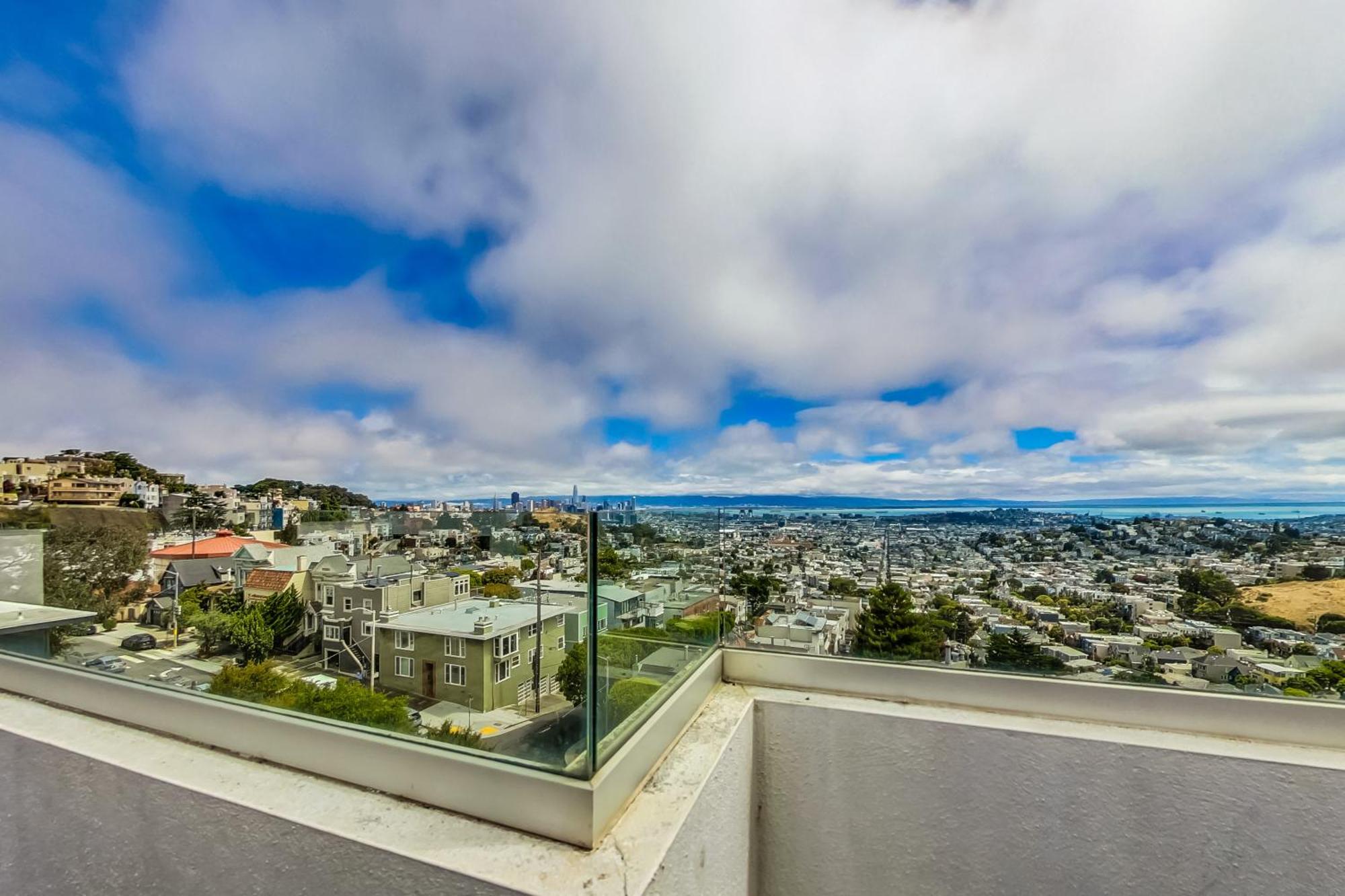 Luxury 3br - Pano Views, Steam & Deck * San Francisco