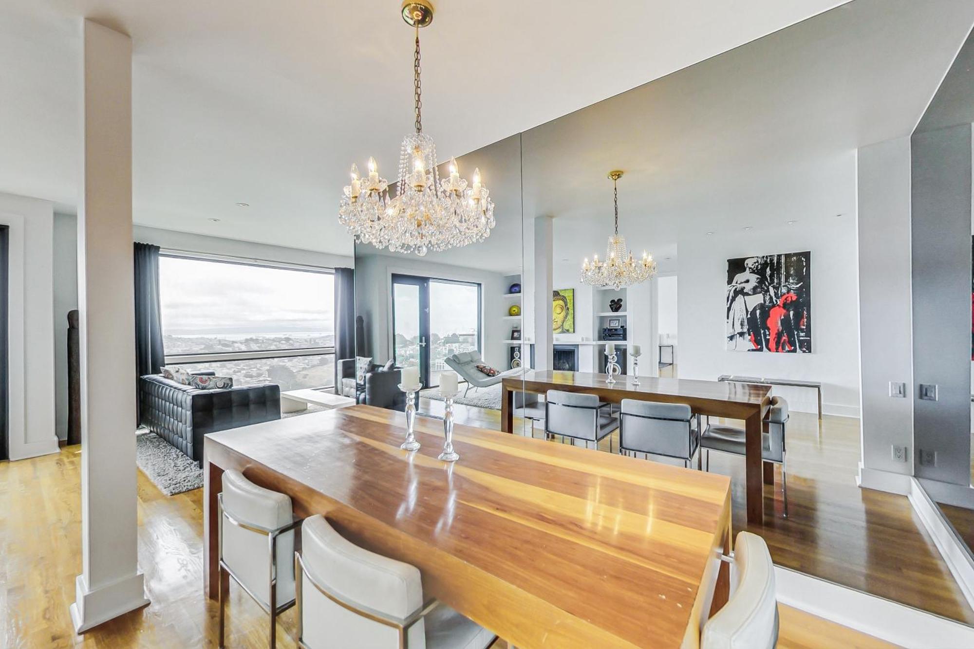 Luxury 3br - Pano Views, Steam & Deck Holiday home *