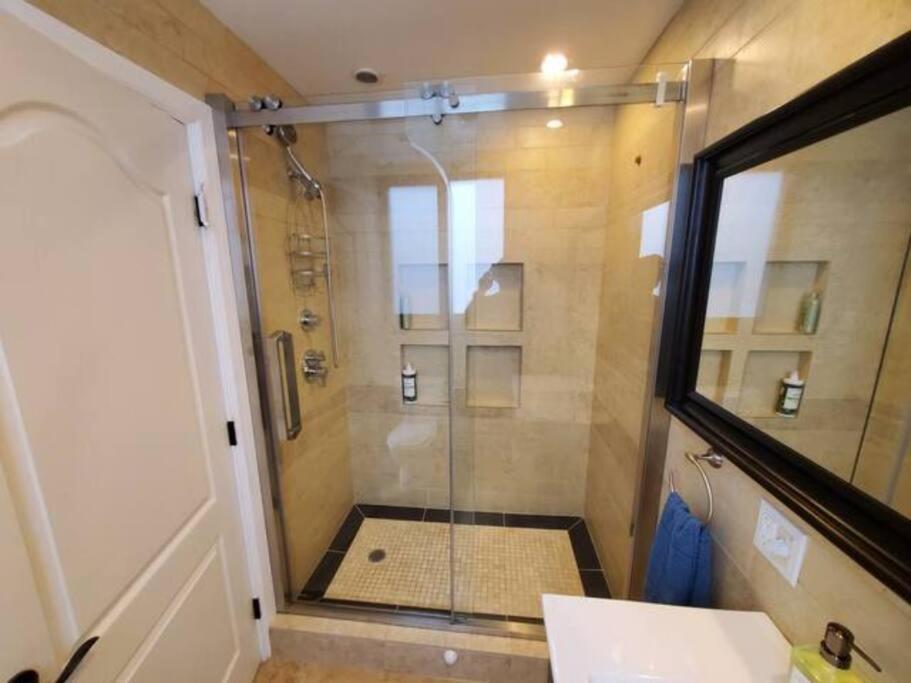 Cozy Sf 4 Bedroom 2 Bath * San Francisco
