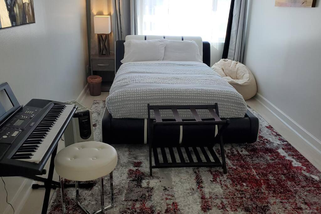 Holiday home Cozy Sf 4 Bedroom 2 Bath *